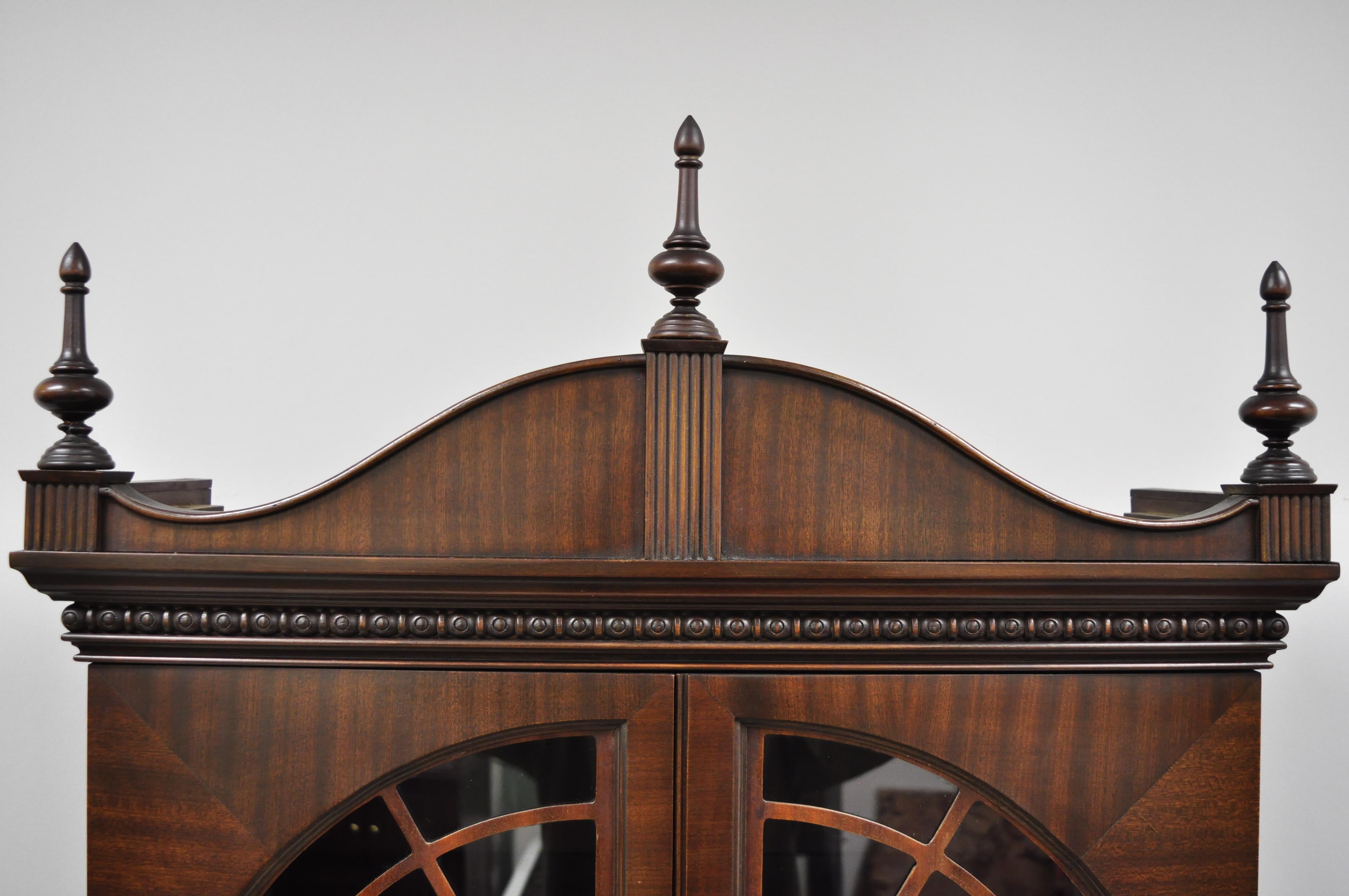 Antique Mahogany Federal Chippendale Style Secretary Desk with Banded Front In Good Condition In Philadelphia, PA