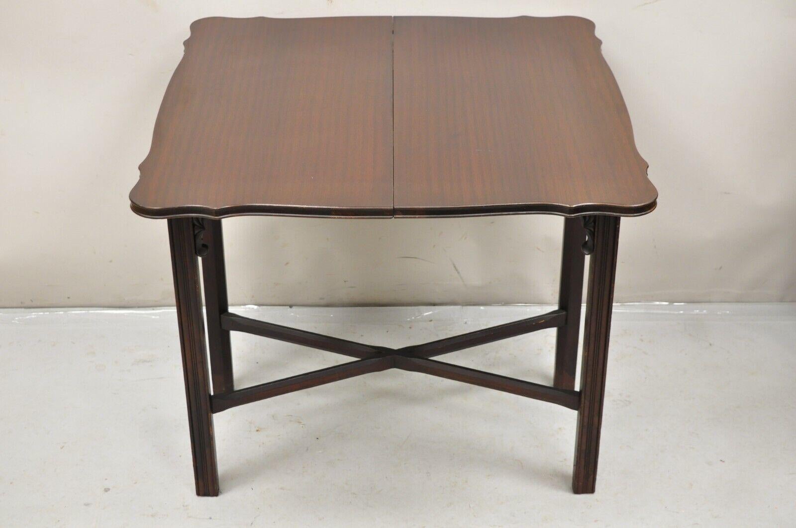 Antique Mahogany Georgian Style Flip Top Console Game Table In Good Condition For Sale In Philadelphia, PA