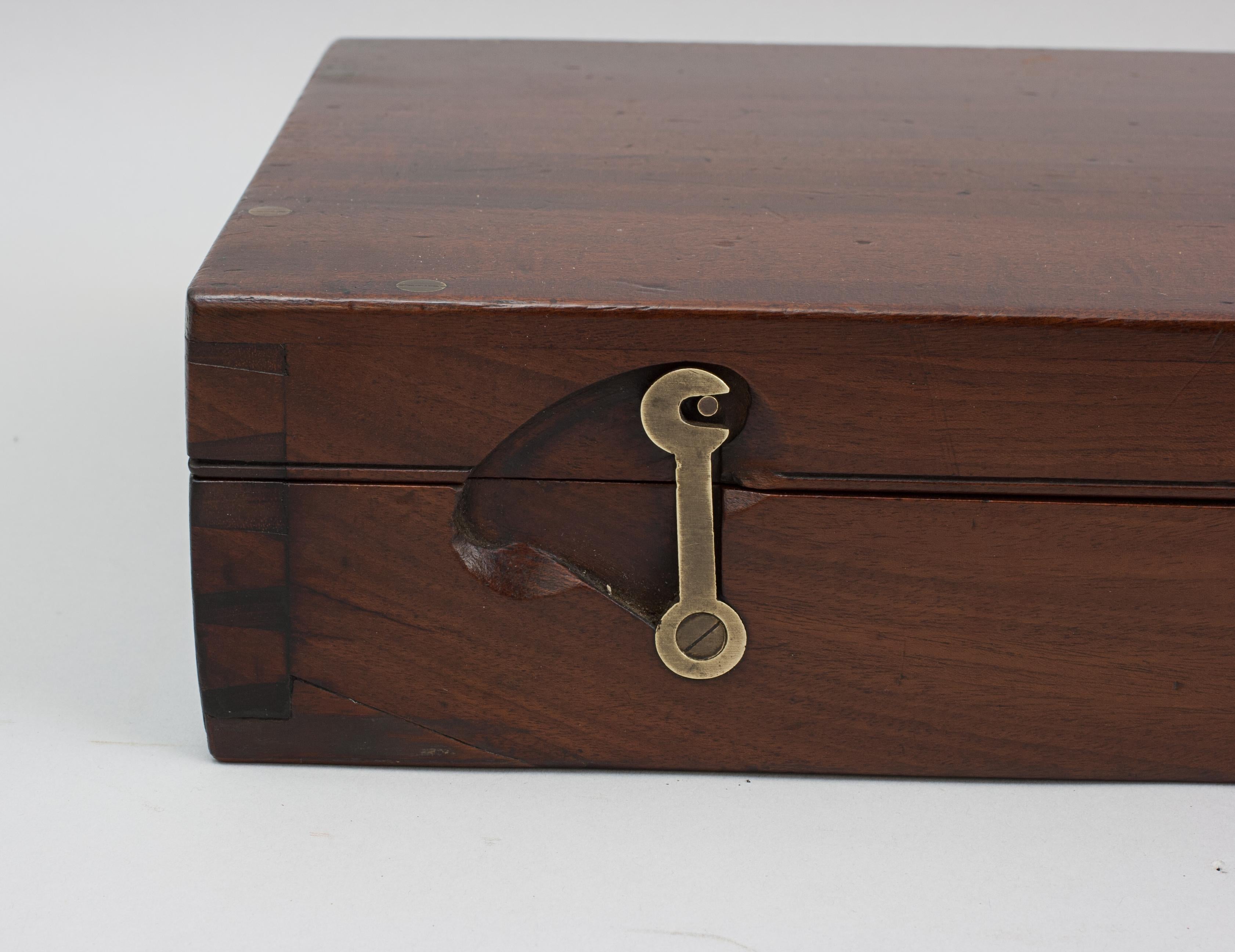 Antique Mahogany Gun Case In Good Condition For Sale In Oxfordshire, GB