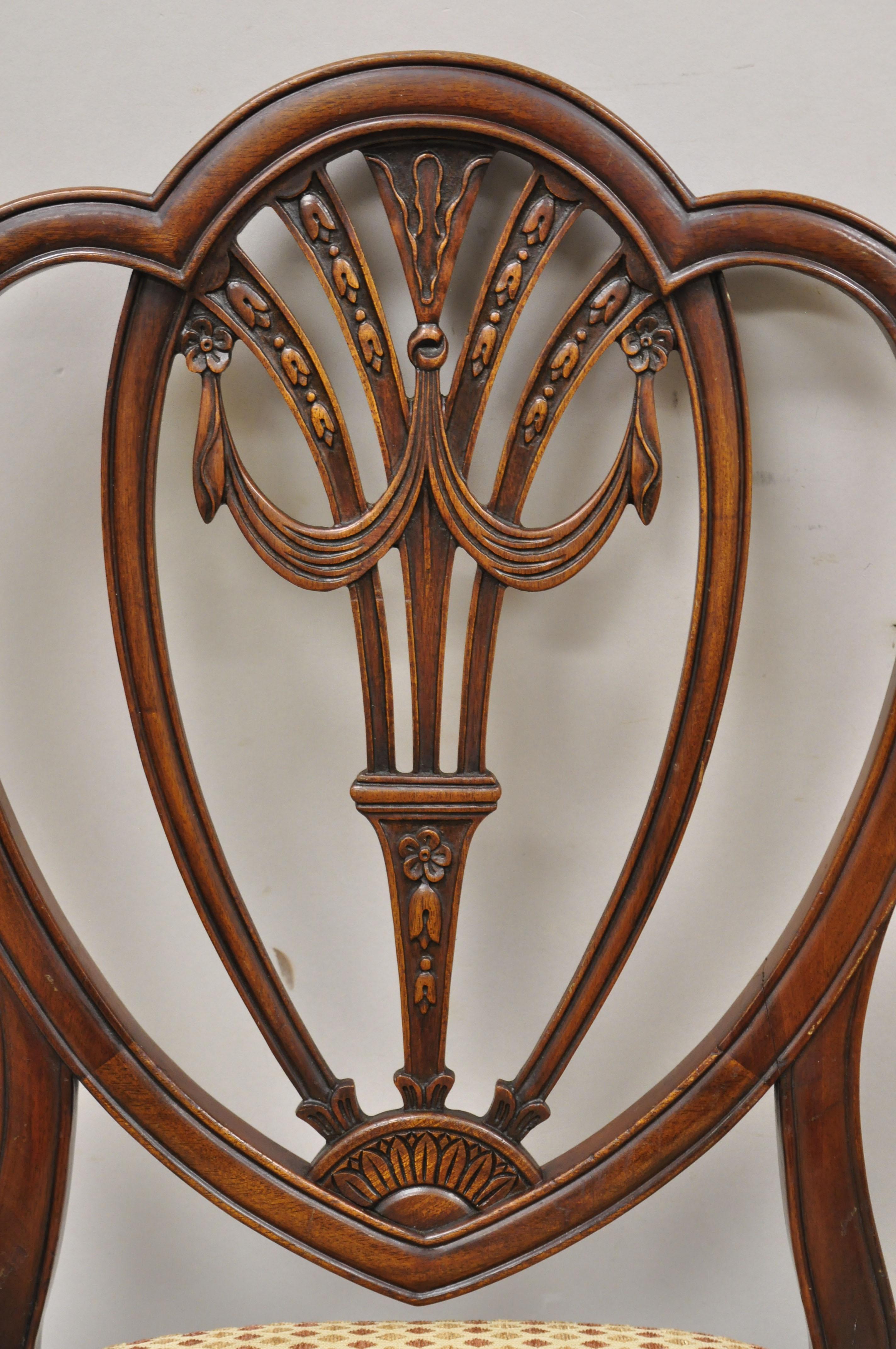Antique Mahogany Hepplewhite Carved Drape Heart Back Dining Chairs, Set of 6 In Good Condition In Philadelphia, PA