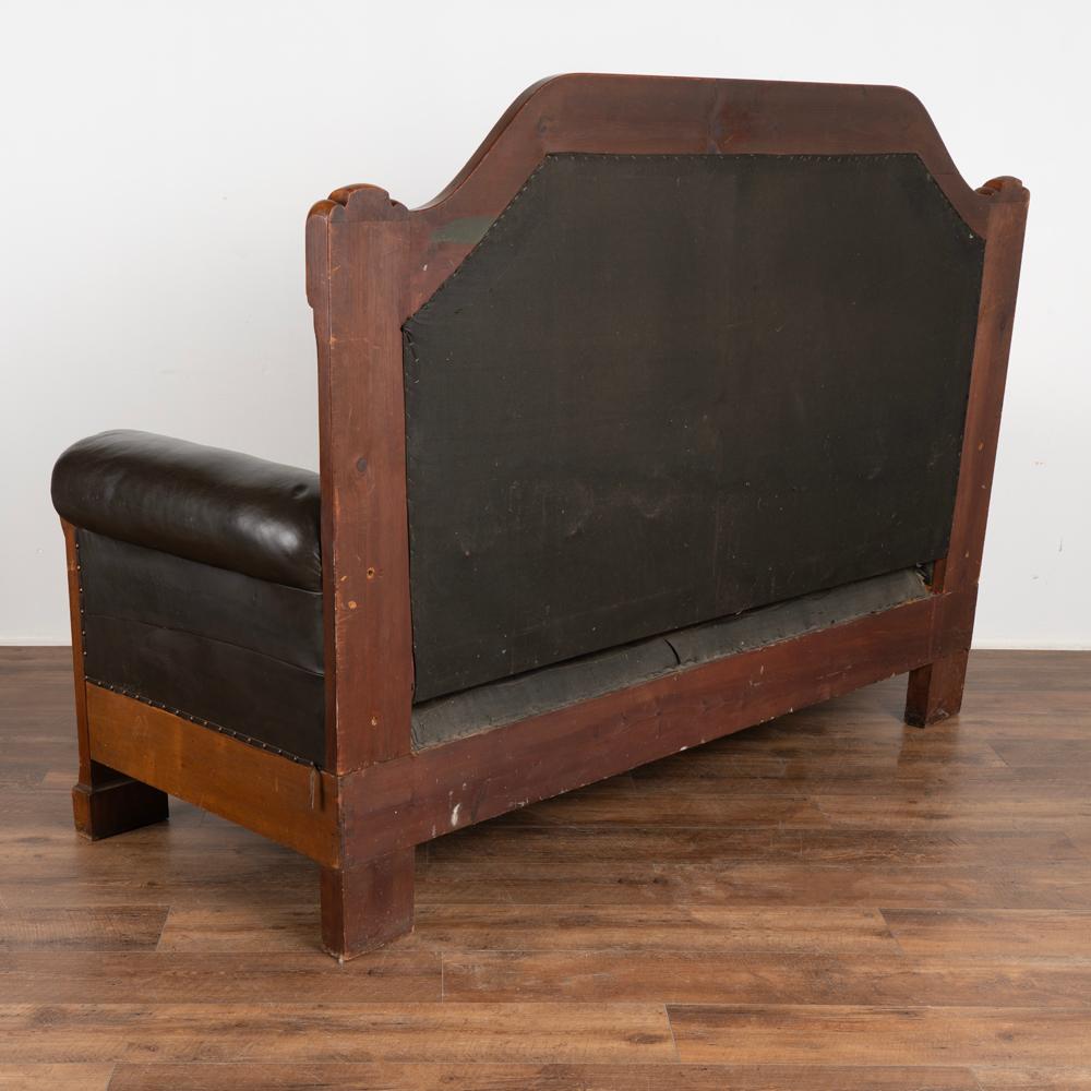 Antikes Mahagoni-Sofa mit hoher Rückenlehne, Dänemark, um 1920-40 im Angebot 5