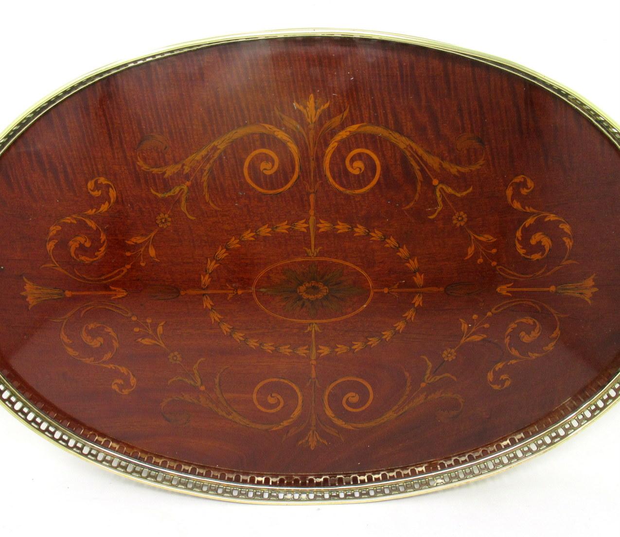 Antique Mahogany Inlaid Marquetry Twin Handle Brass Oval Serving Drinks Tray In Good Condition For Sale In Dublin, Ireland