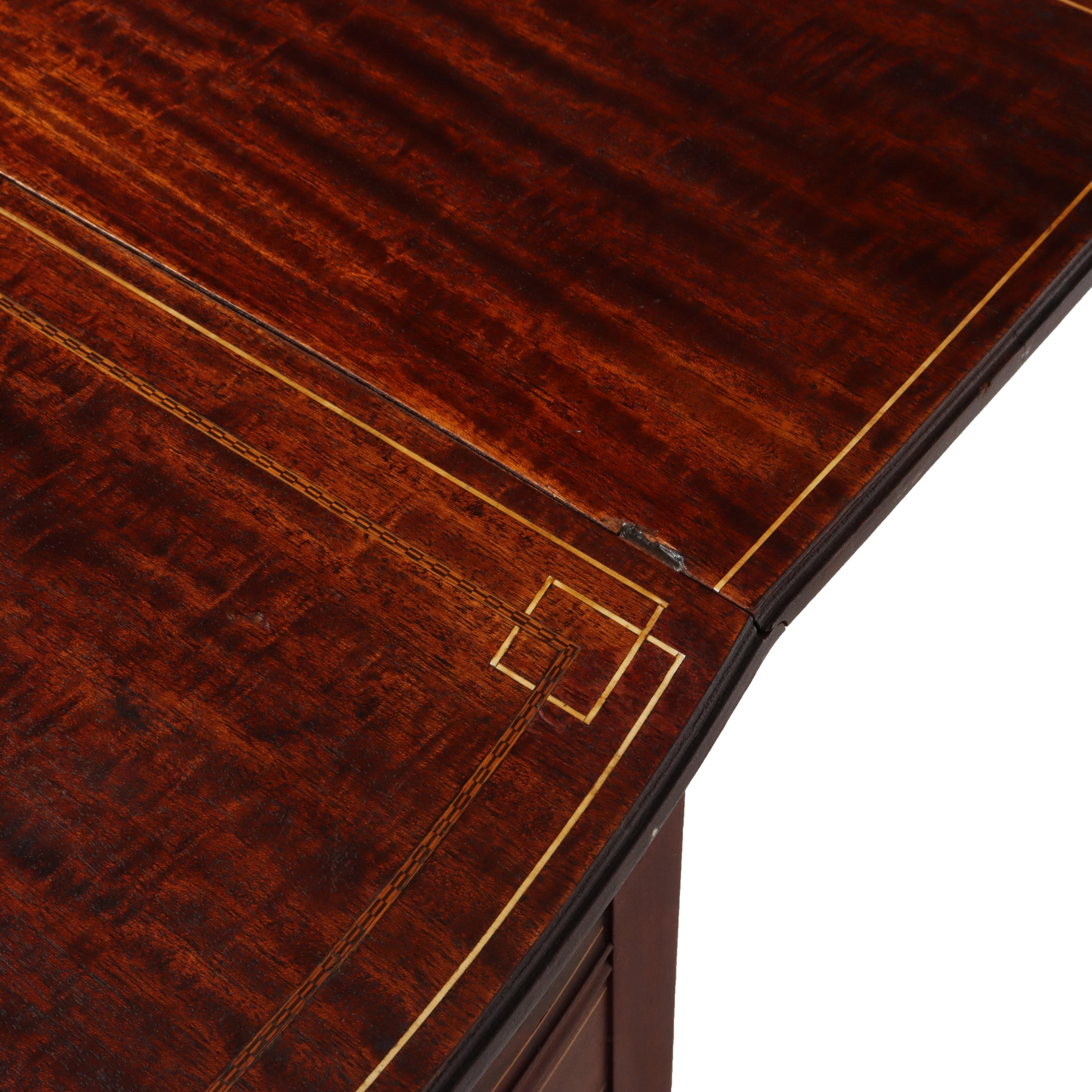 Ancien meuble de couture à 3 tiroirs en acajou et marqueterie C1920 en vente 3