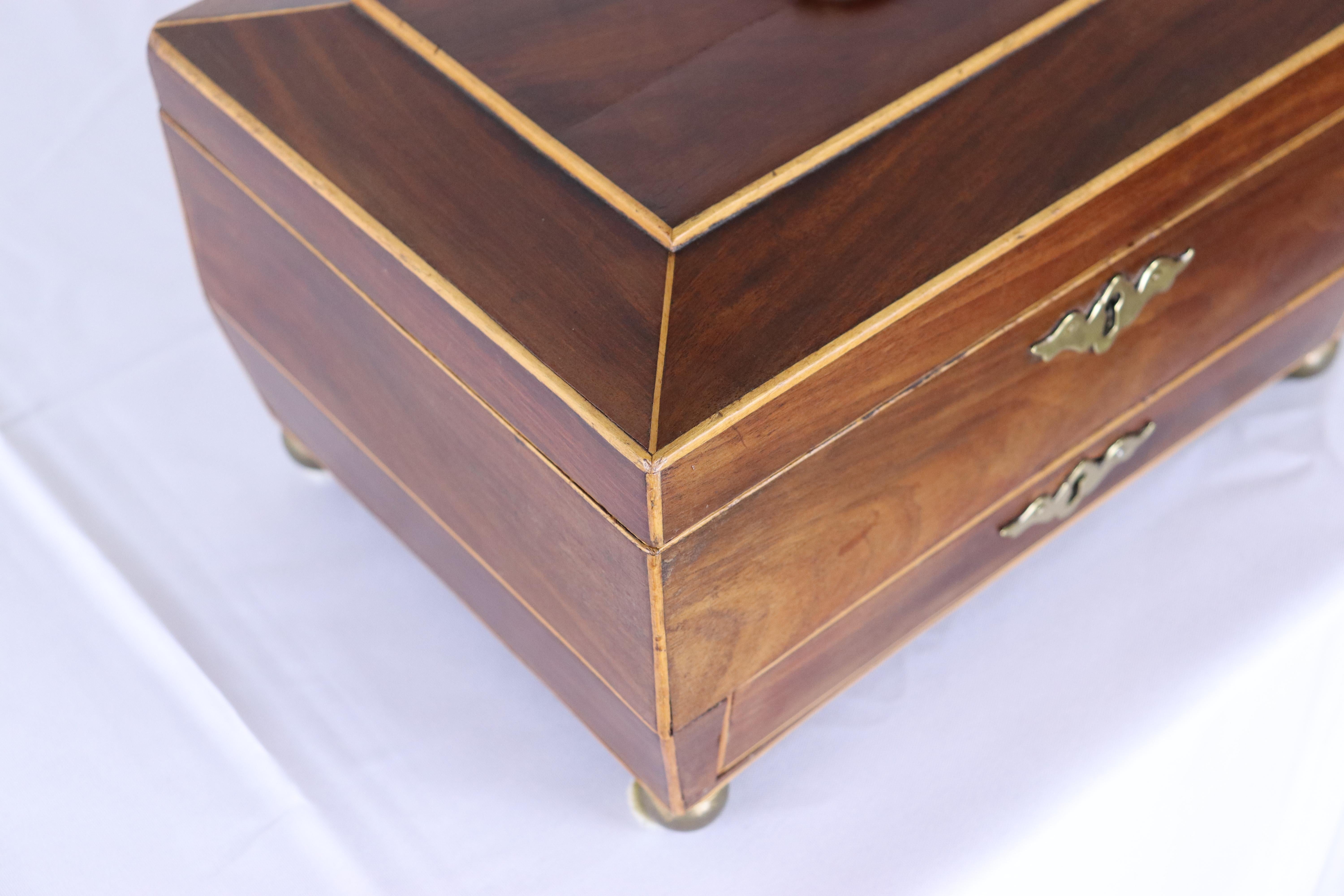 Antique Mahogany Jewelry Box with Satinwood Stringing For Sale 1