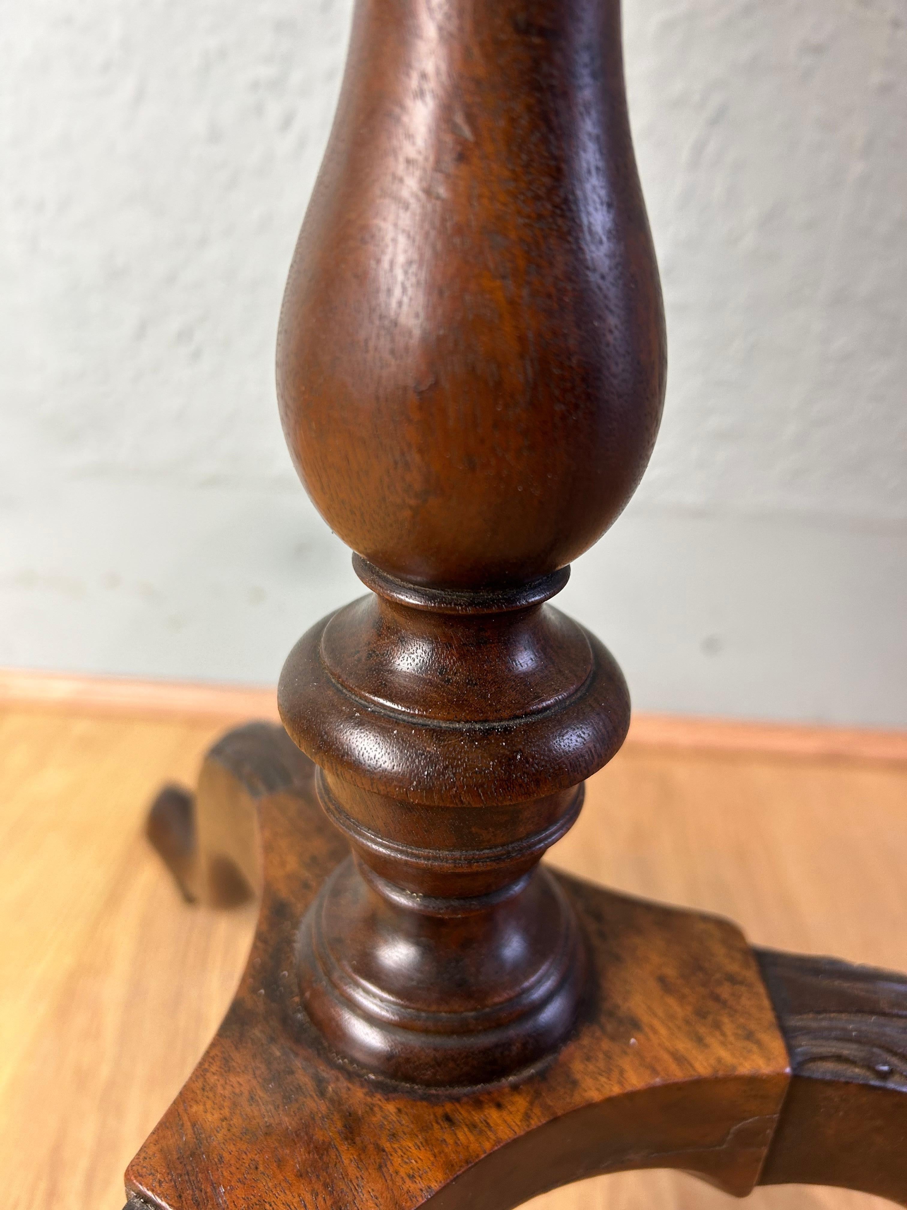 English Mahogany Kettle Stand/ Wine Table  For Sale