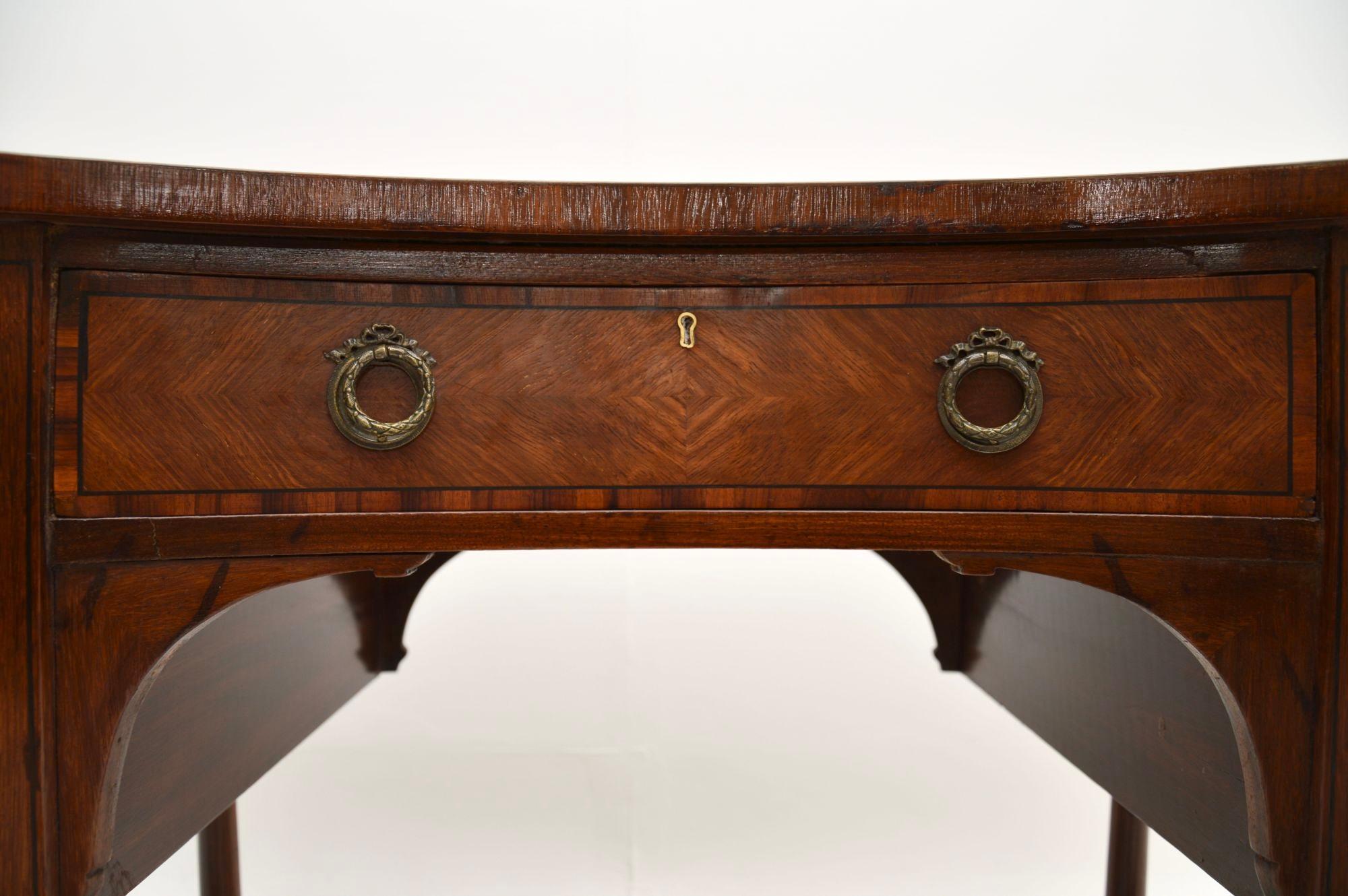 Leather Antique Georgian Style Kidney Shaped Desk For Sale