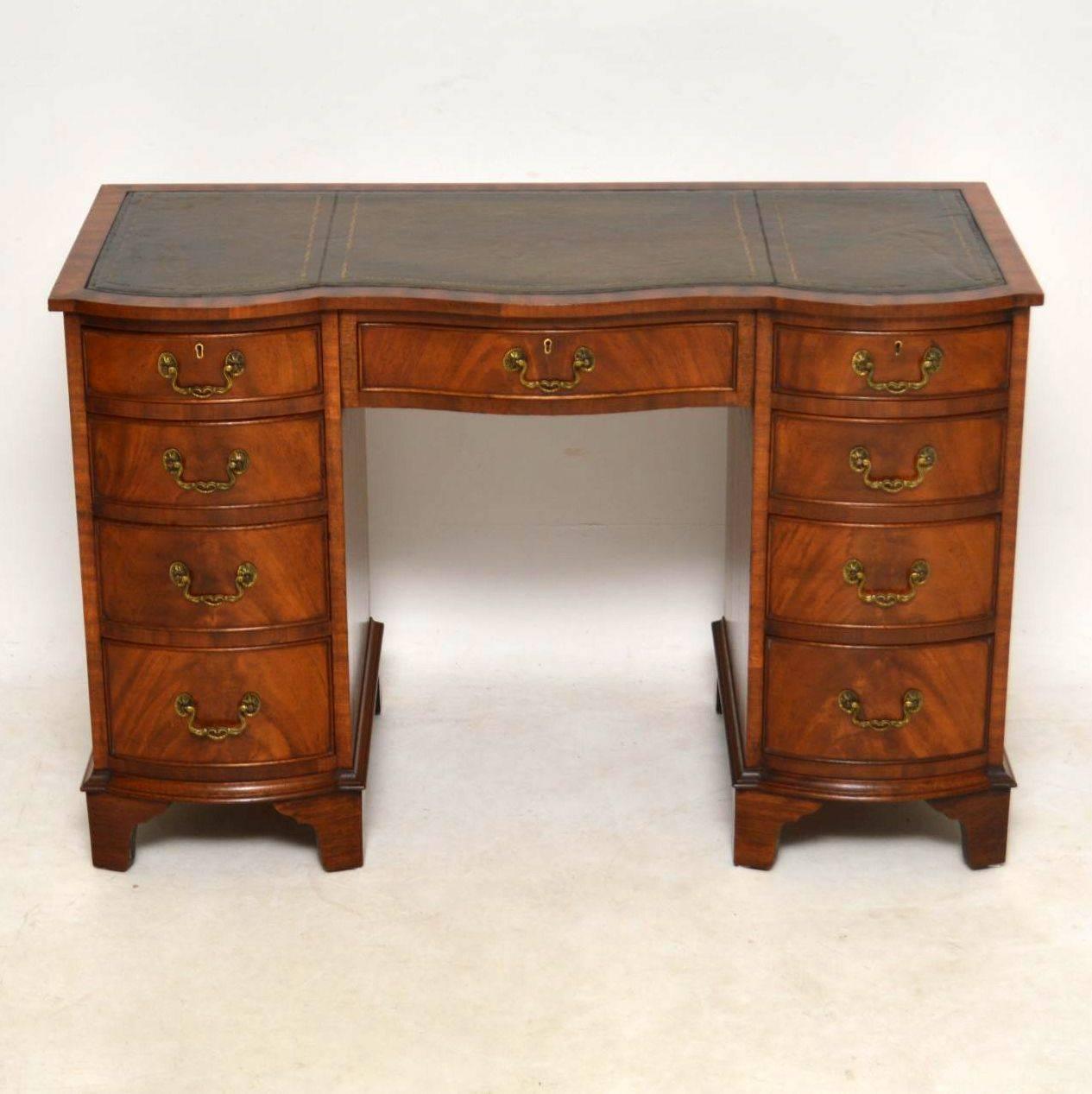 Antique Mahogany Leather Top Desk 4