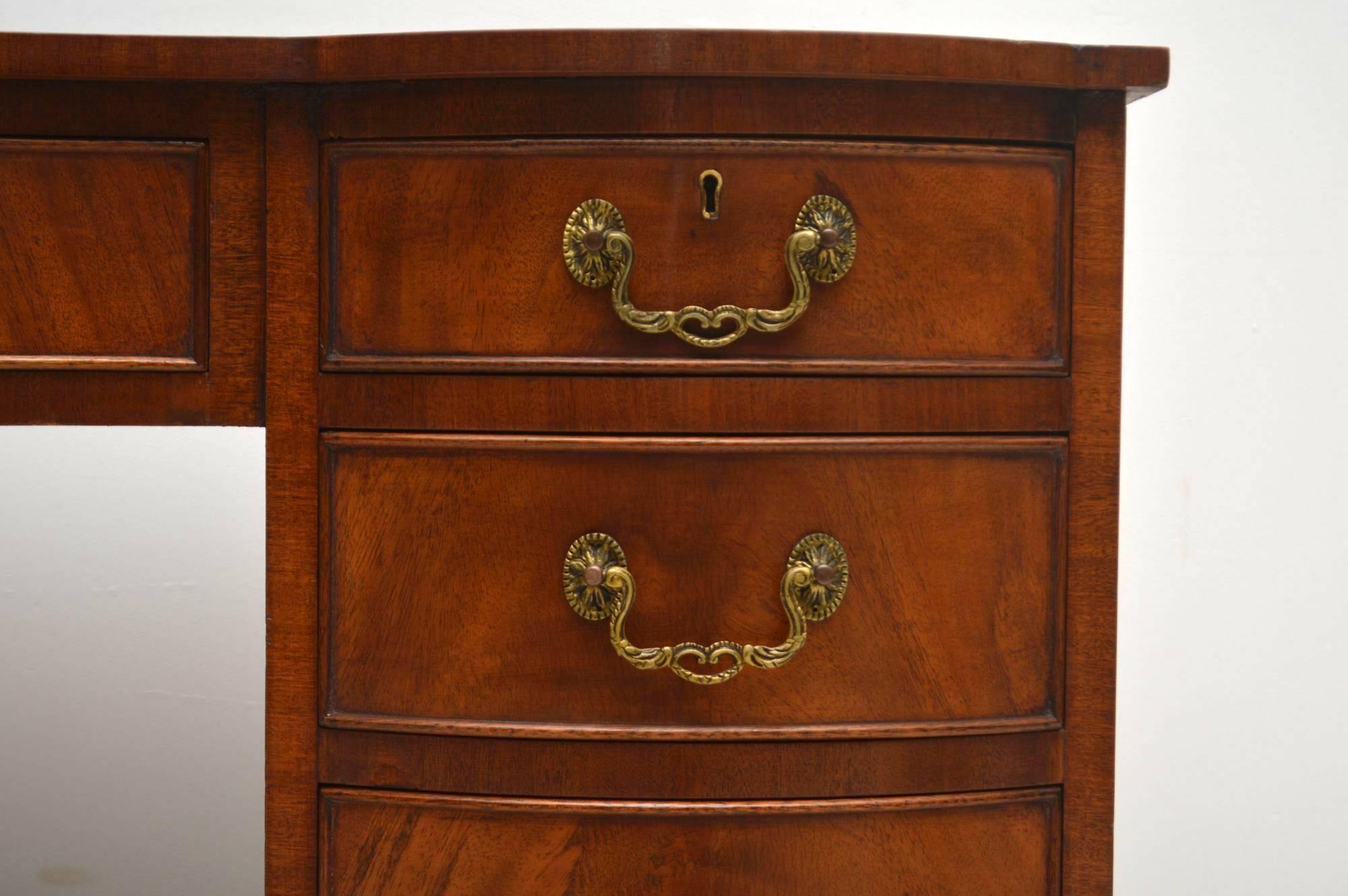 Antique Mahogany Leather Top Desk 3