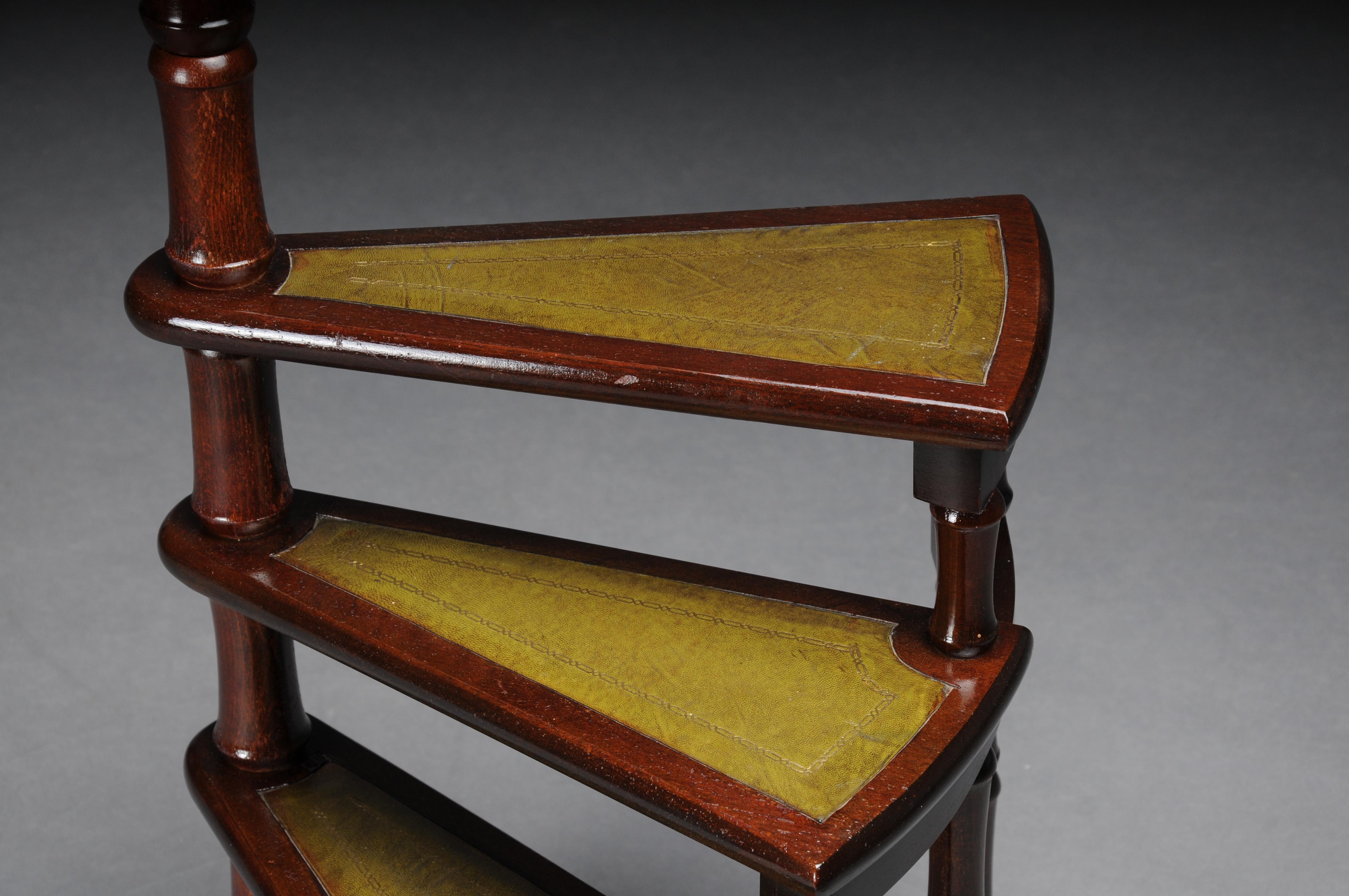 20th Century Antique mahogany library ladder, England, 20th century with green leather