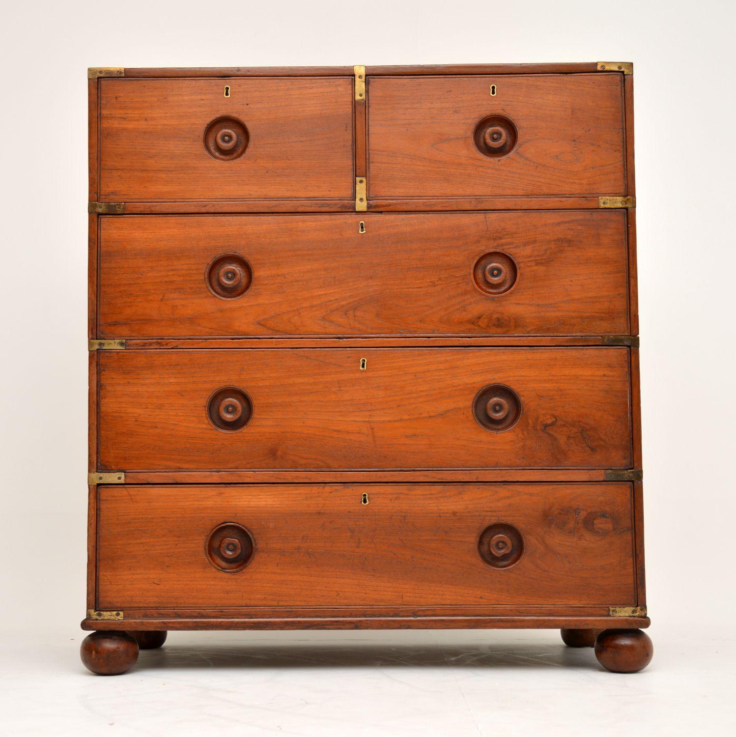This is a very fine example of an antique Colonial military campaign chest of drawers in teak, dating to circa 1830s, with original turned sunken handles, which are quite a rare feature on these models.

It’s in very good original condition, with