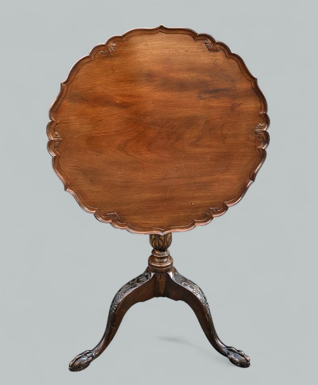 Georgian Antique Mahogany Occasional Snap Top Table Circular Occasional Wine 19th Century For Sale