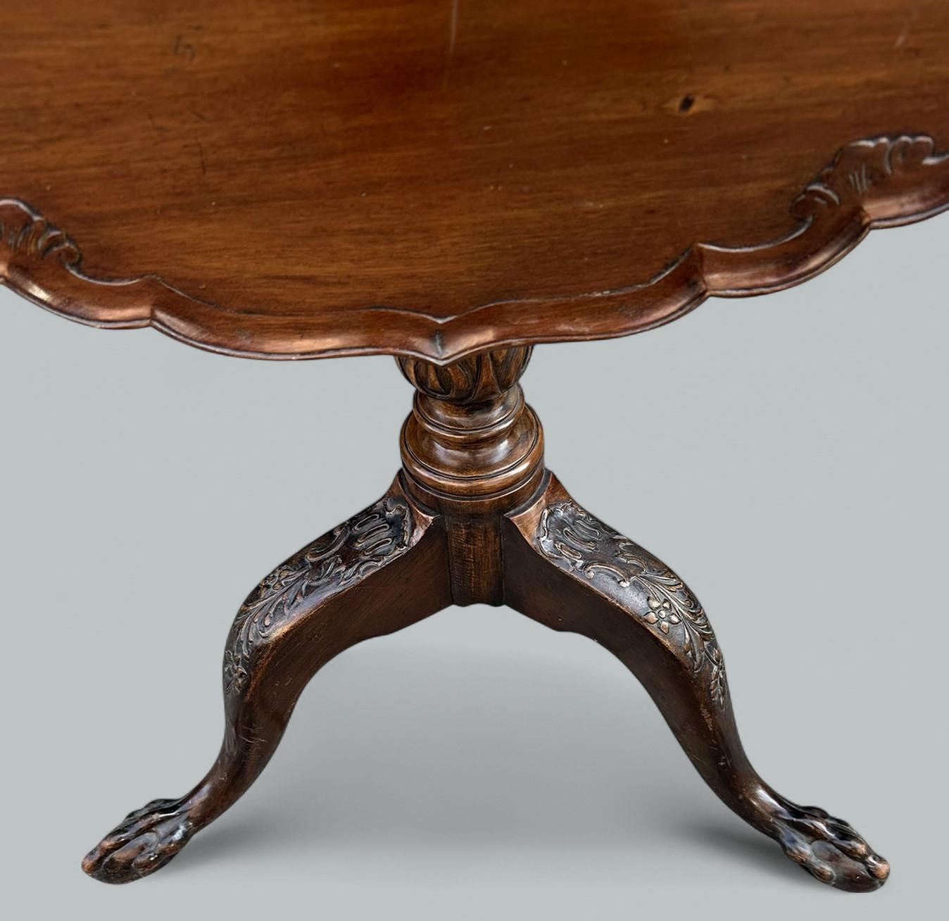 English Antique Mahogany Occasional Snap Top Table Circular Occasional Wine 19th Century For Sale
