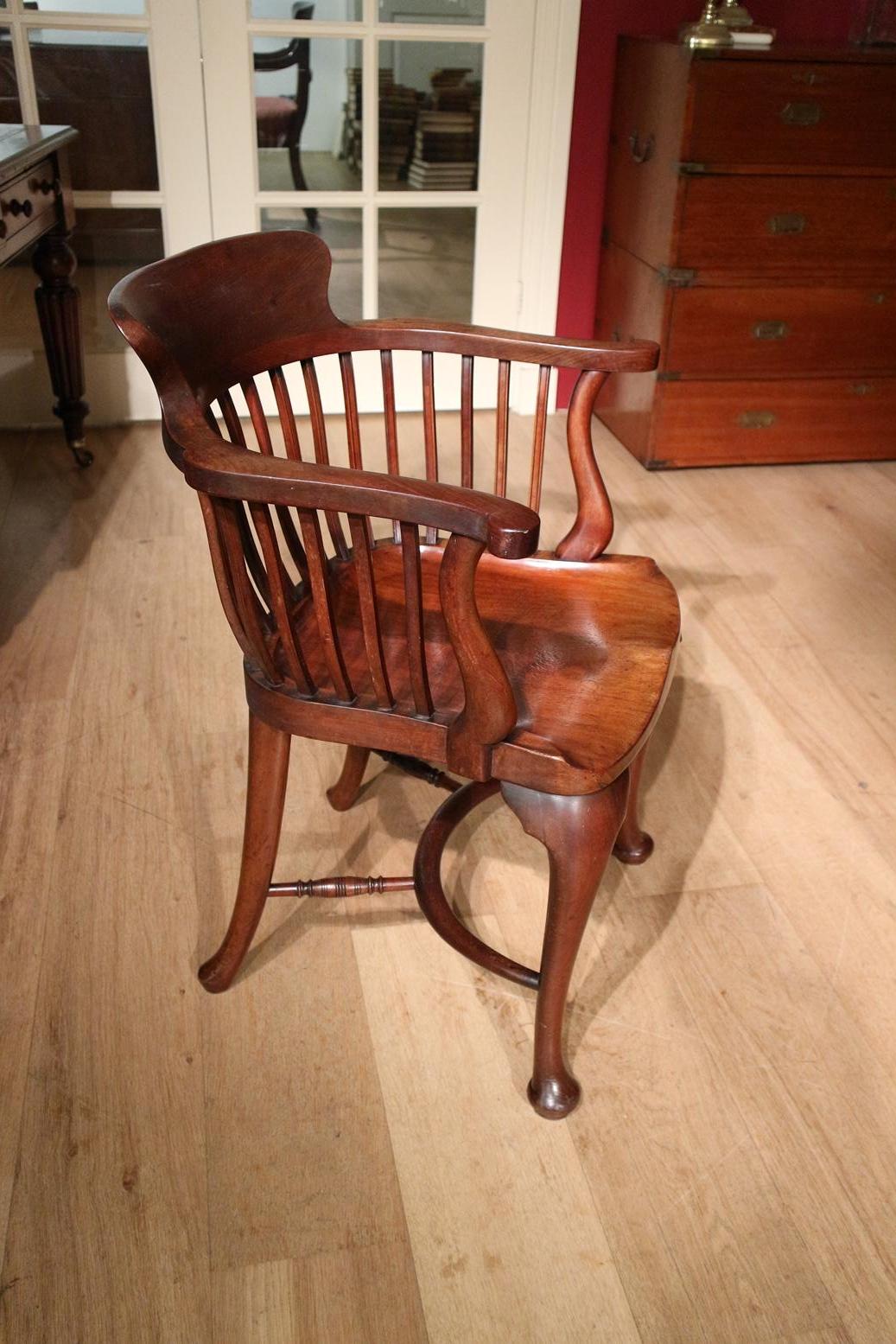 Antique Mahogany Office Chair In Good Condition In Eindhoven, NL
