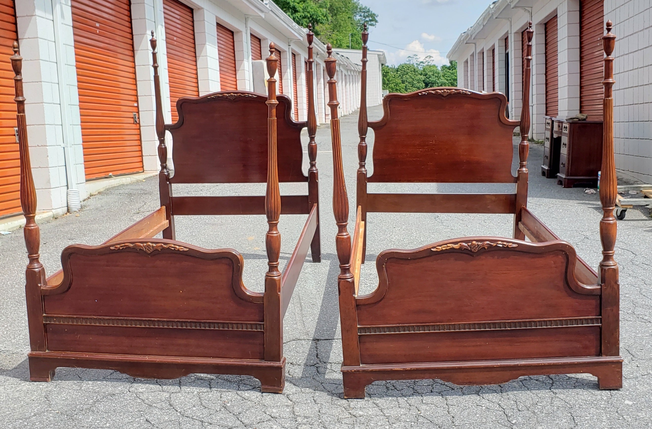 Chippendale Ensemble de chambres à coucher à baldaquin en acajou antique