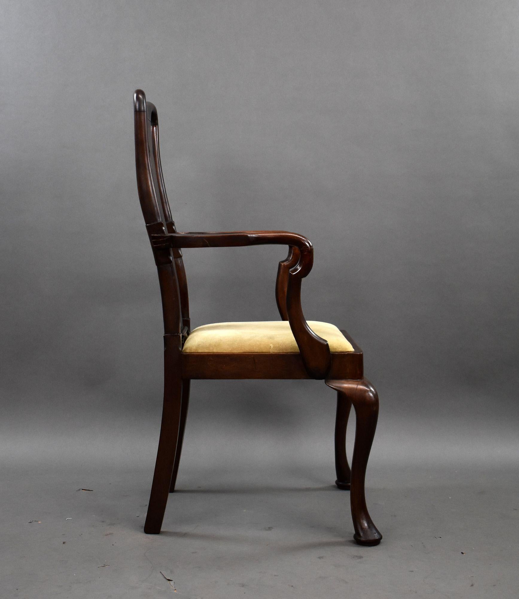 Antiguo Sillón Abierto de Caoba Estilo Queen Anne Inglés en venta