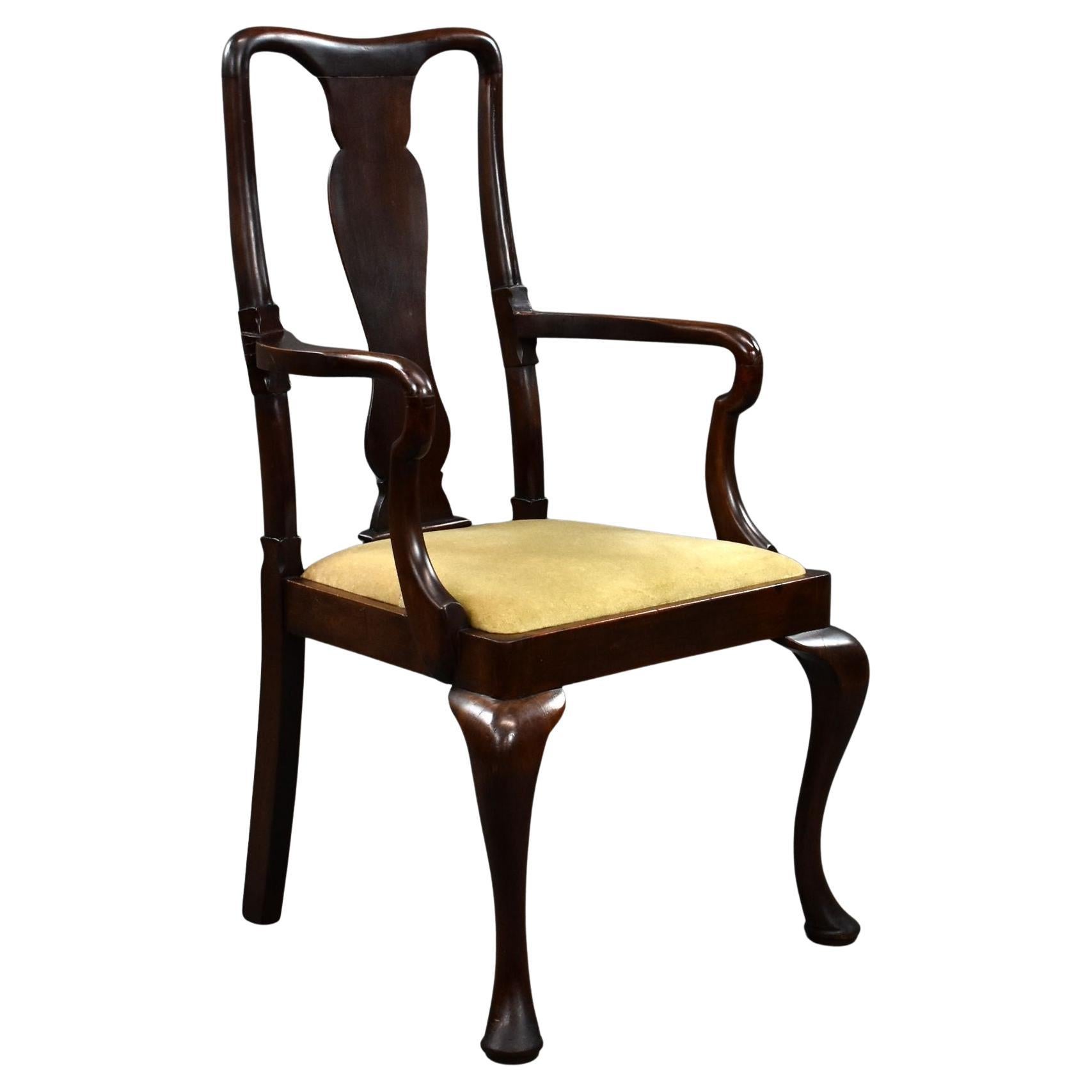 Antiguo Sillón Abierto de Caoba Estilo Queen Anne en venta