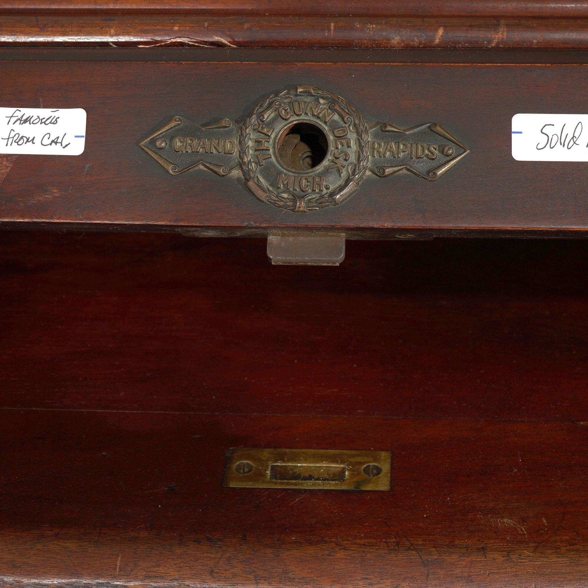 Antique Mahogany S-Roll Top Desk with Full Interior by Gunn, c1900 In Good Condition In Big Flats, NY