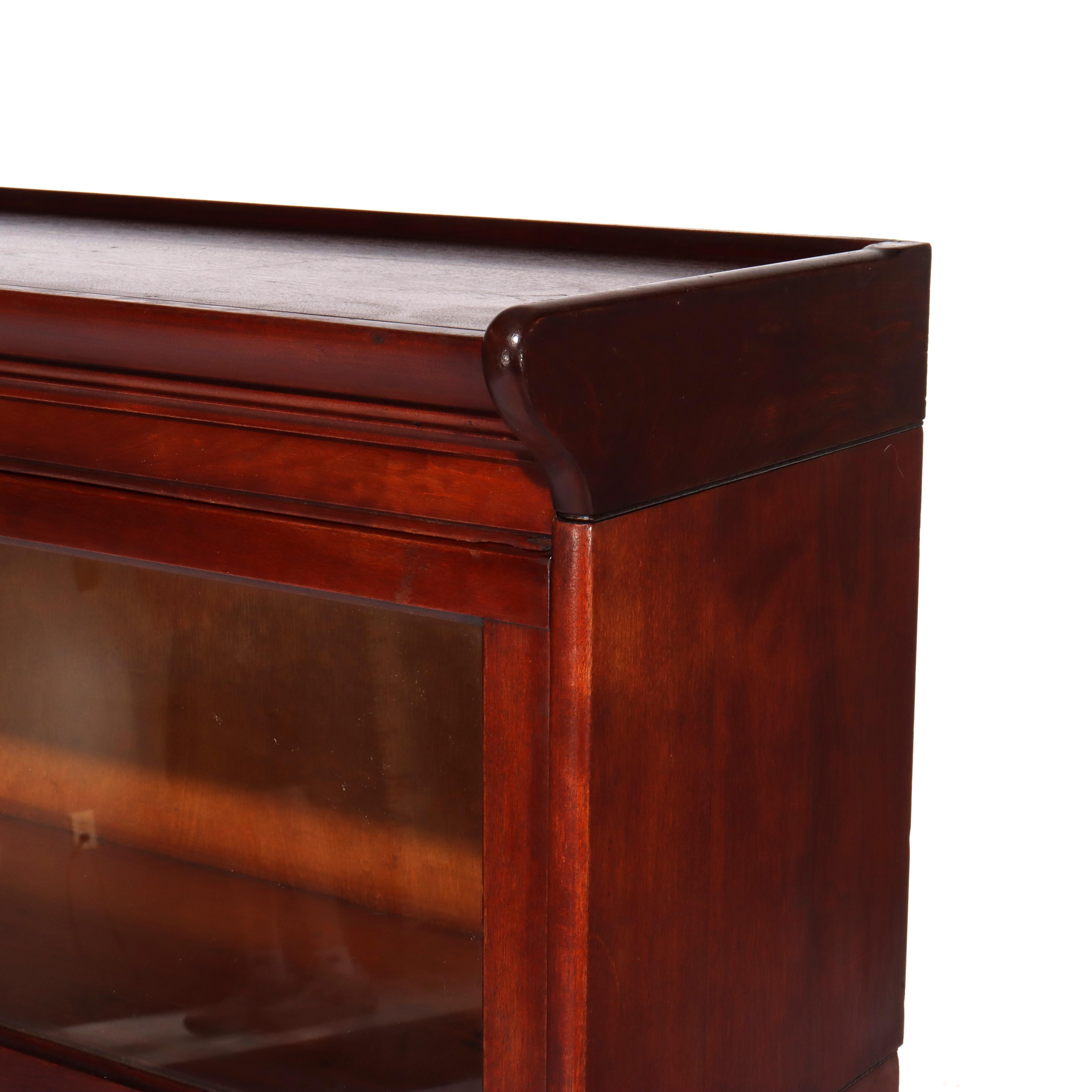 Ancienne bibliothèque sectionnelle à quatre tiroirs pour avocats en acajou C1920 en vente 3