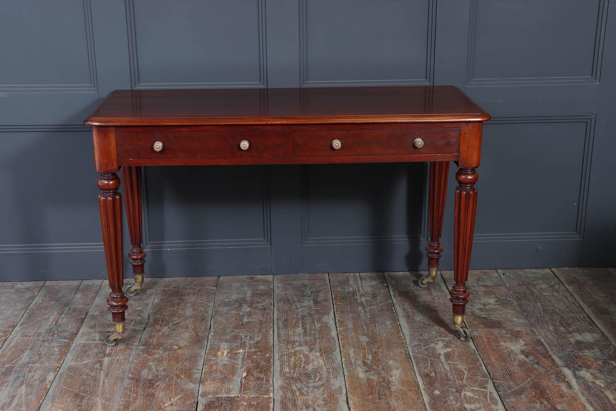 Antique Mahogany Side Table Circa 1860 (Britisch) im Angebot