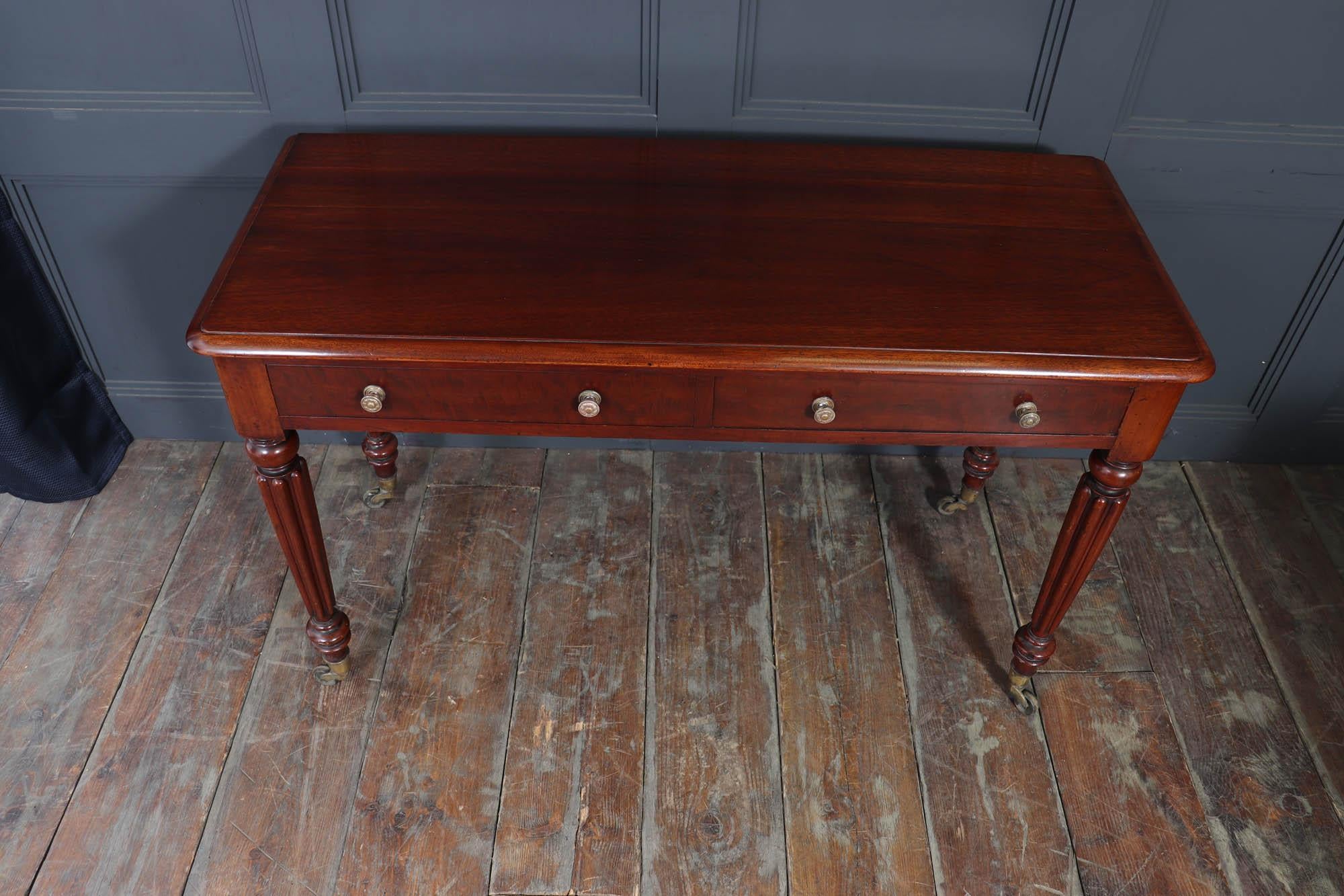 Antique Mahogany Side Table Circa 1860 im Zustand „Gut“ im Angebot in Paddock Wood Tonbridge, GB