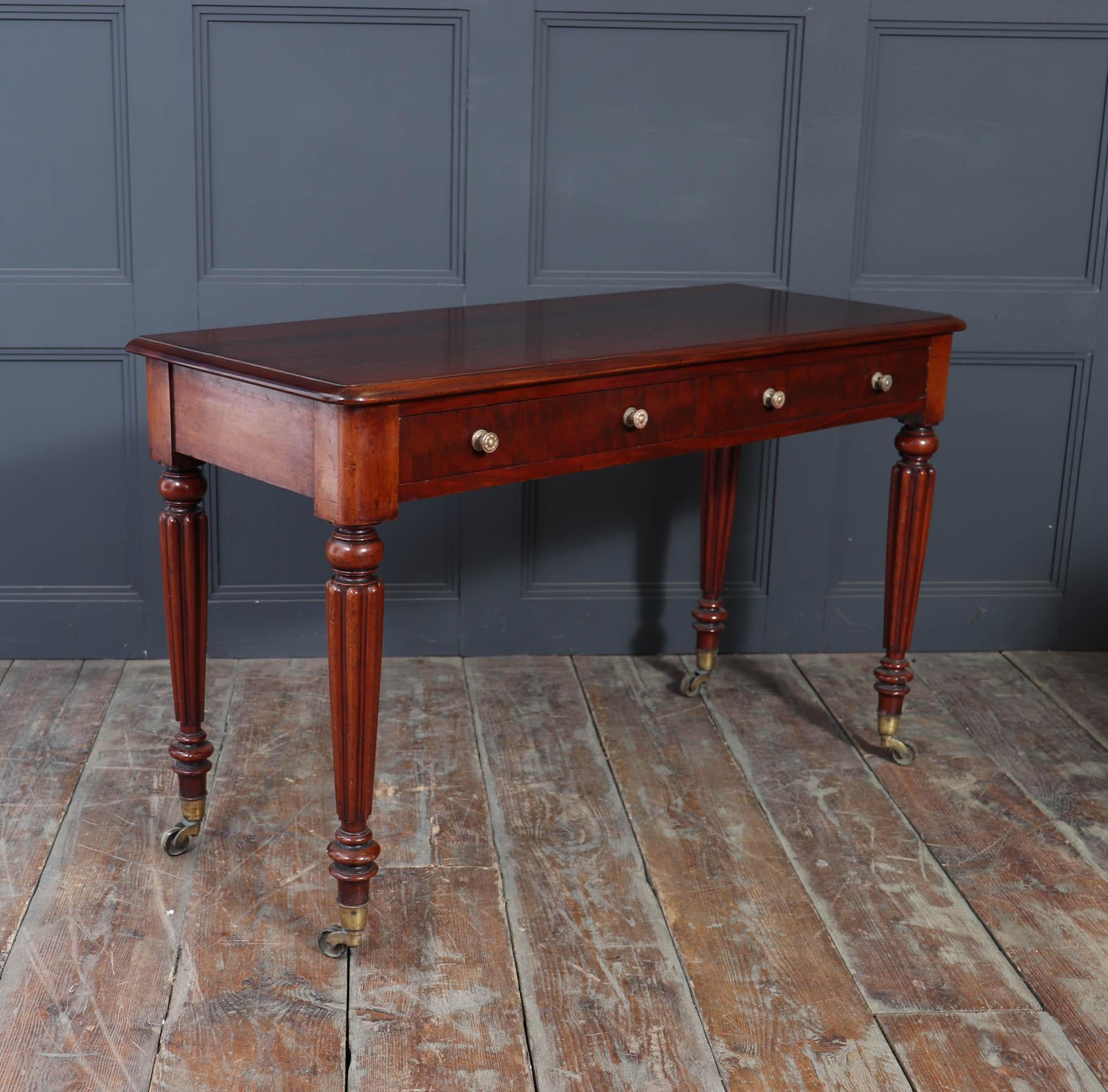 Antique Mahogany Side Table Circa 1860 im Angebot 1