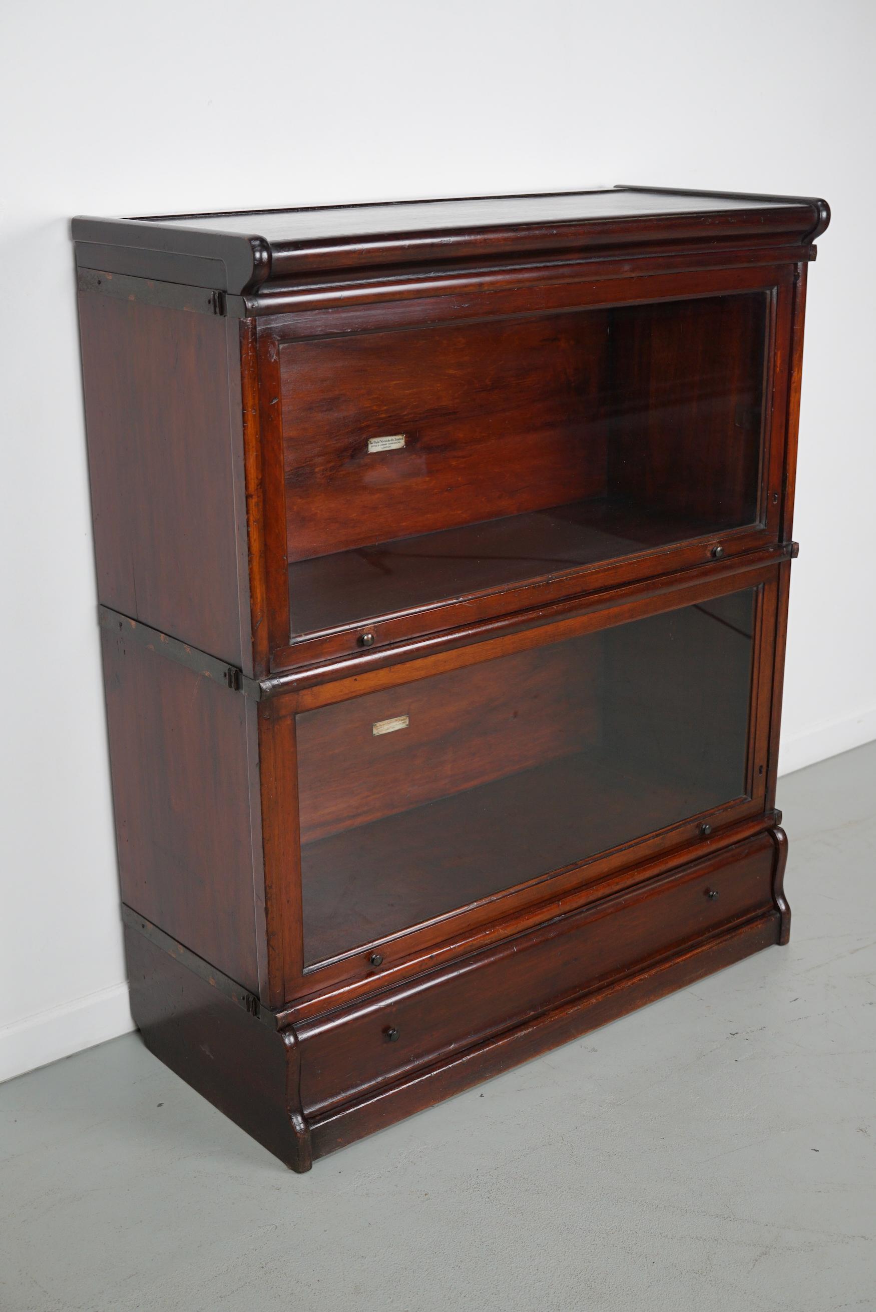 Bibliothèque empilable ancienne en acajou de Globe Wernicke, vers 1900 en vente 4
