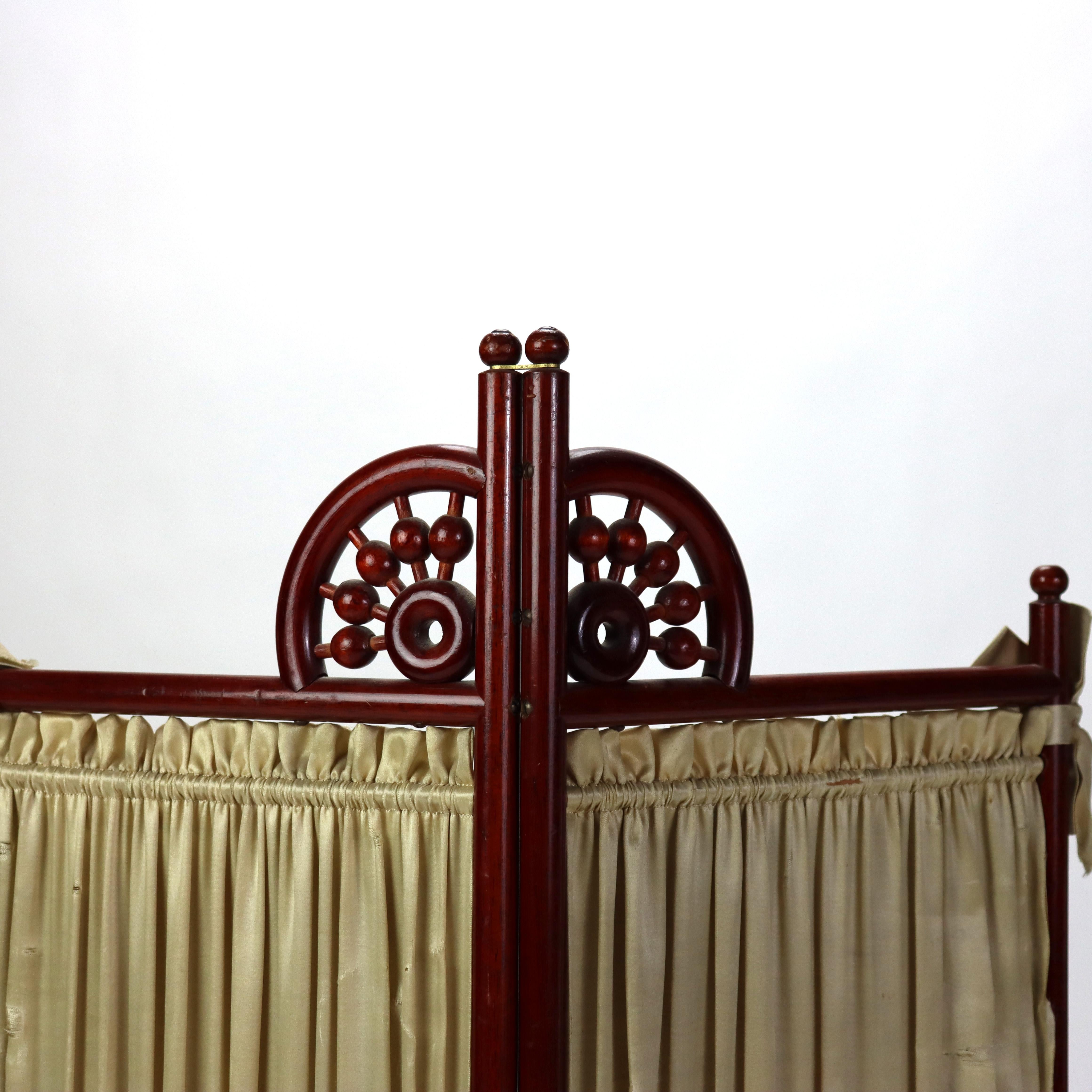 Antico paravento da tavolo Stick and Ball in mogano con litografie C1900 in vendita 5