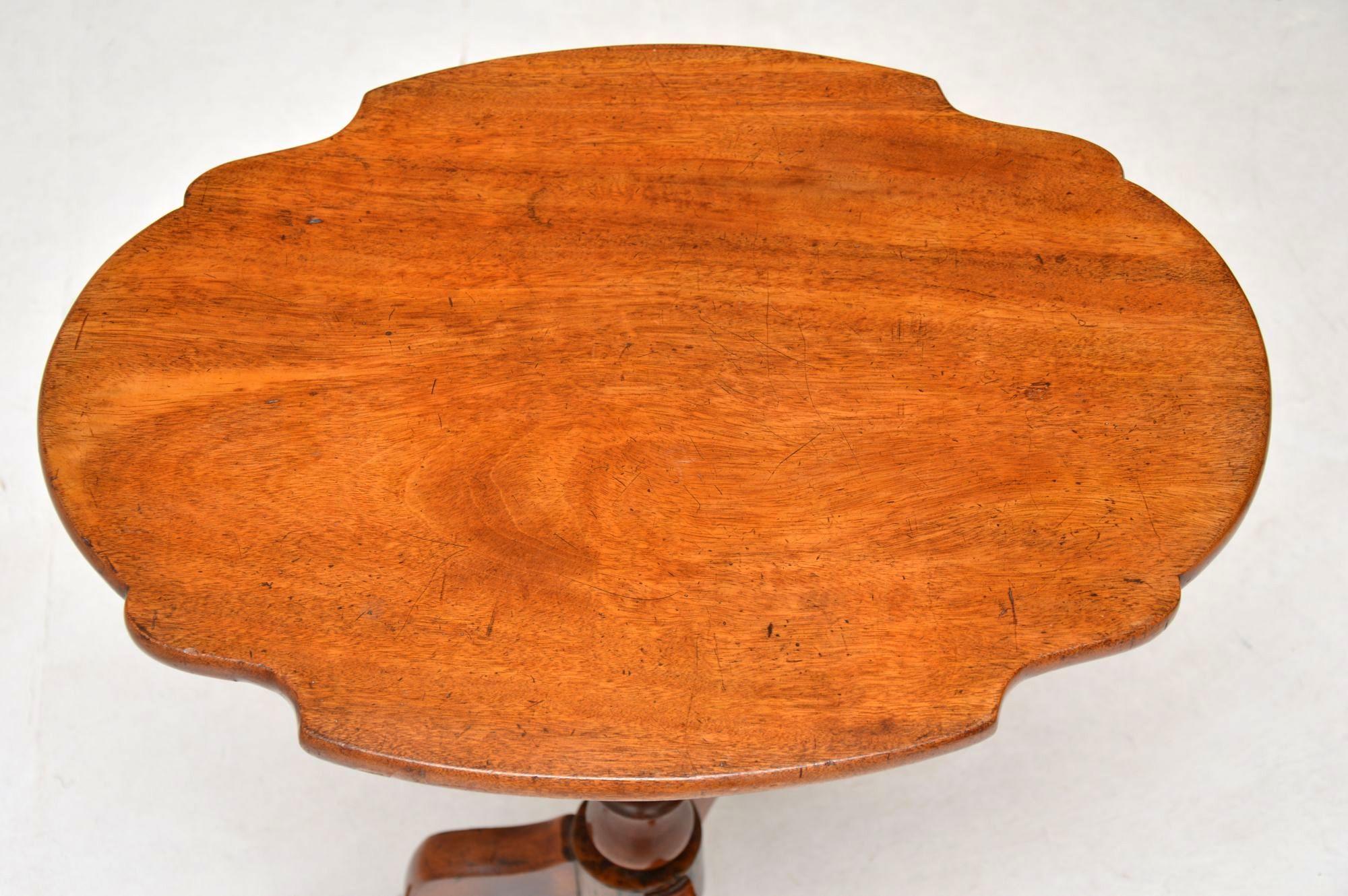 how to date a tilt top table