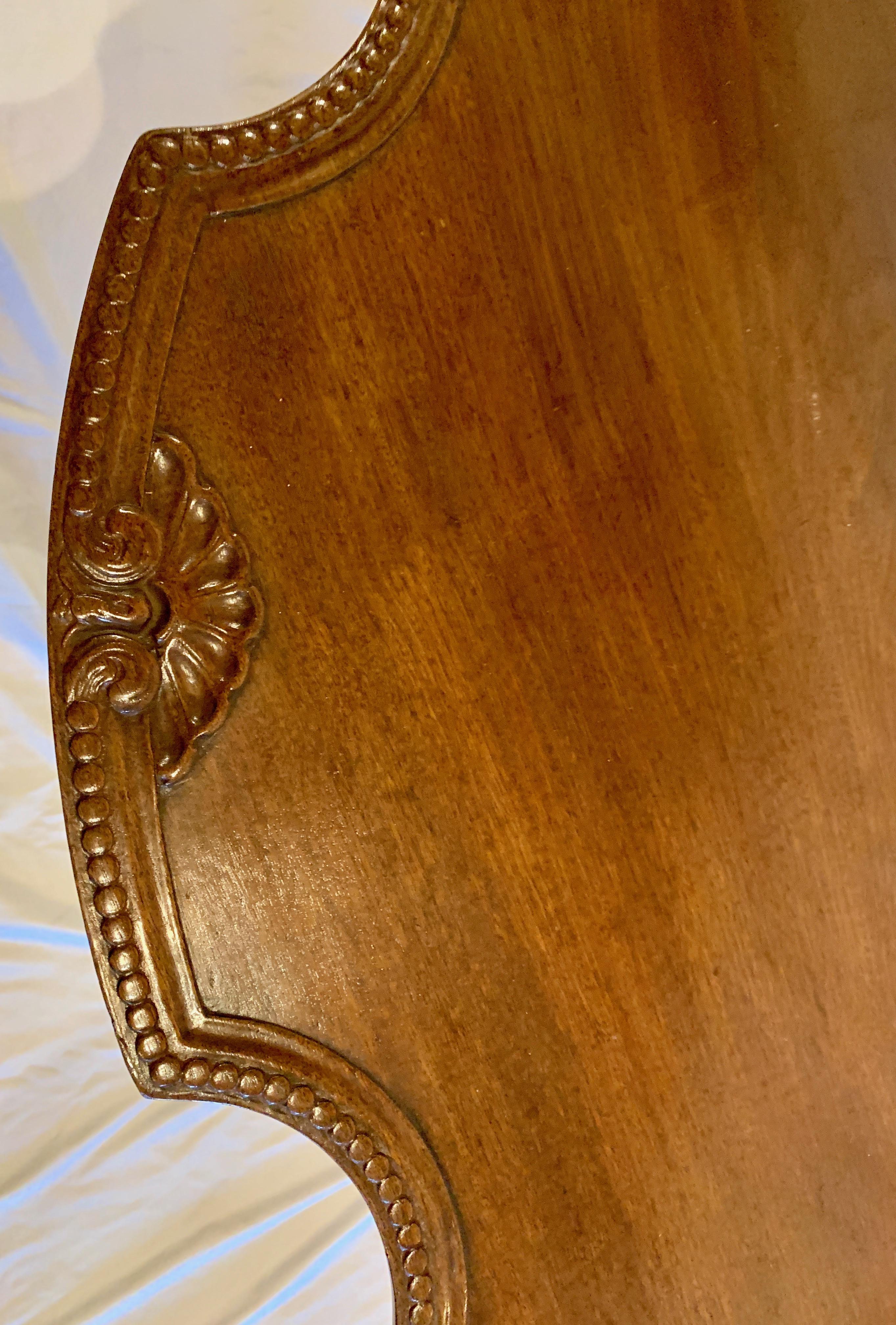 English Antique Mahogany Tilt-Top Table with Scalloped Design, circa 1860-1870 For Sale