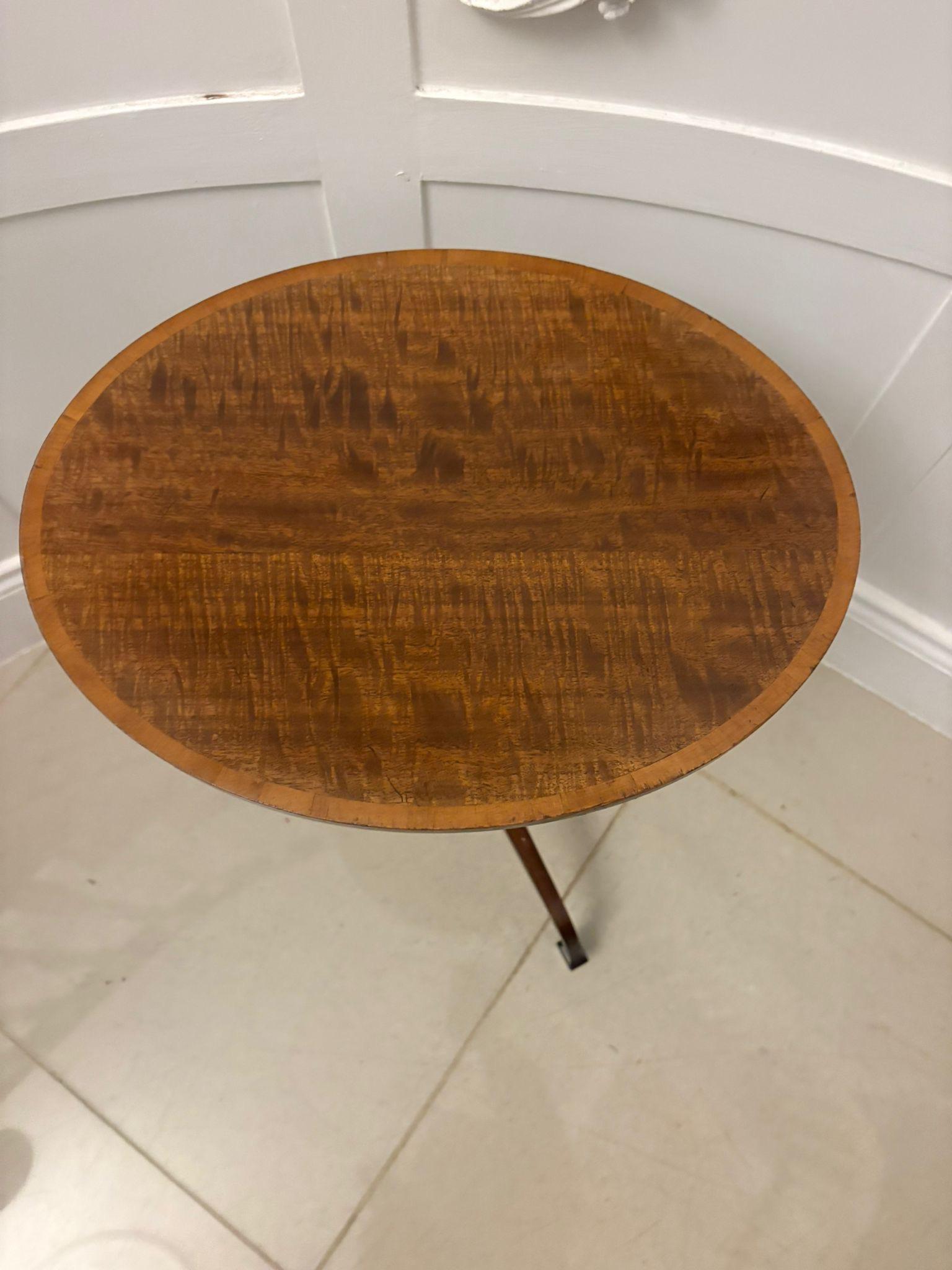 Anglais Antique Mahogany Tripod Wine / Lamp Table en vente