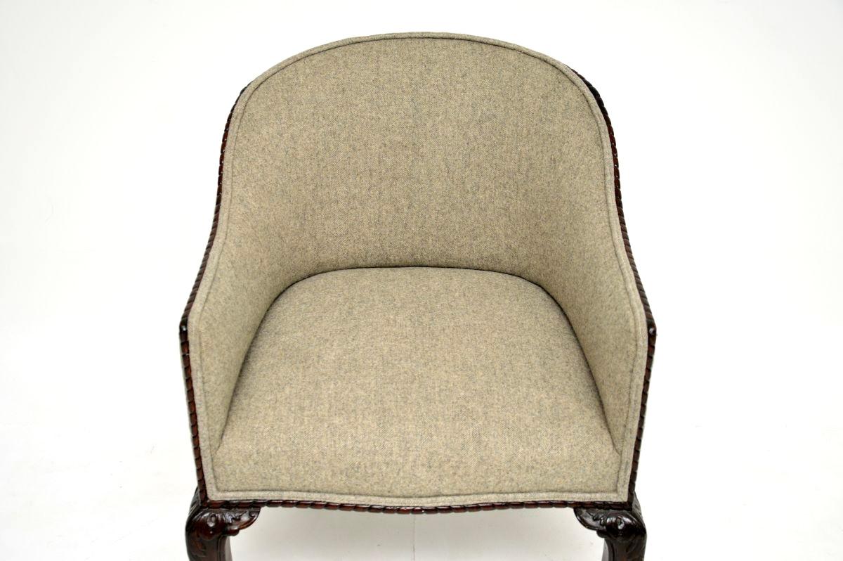 Laine Fauteuil à baignoire en acajou ancien en vente