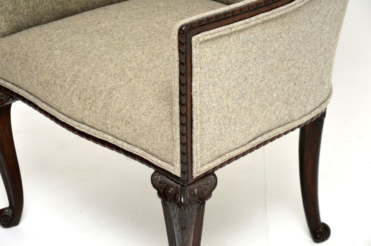 Fauteuil à baignoire en acajou ancien en vente 2