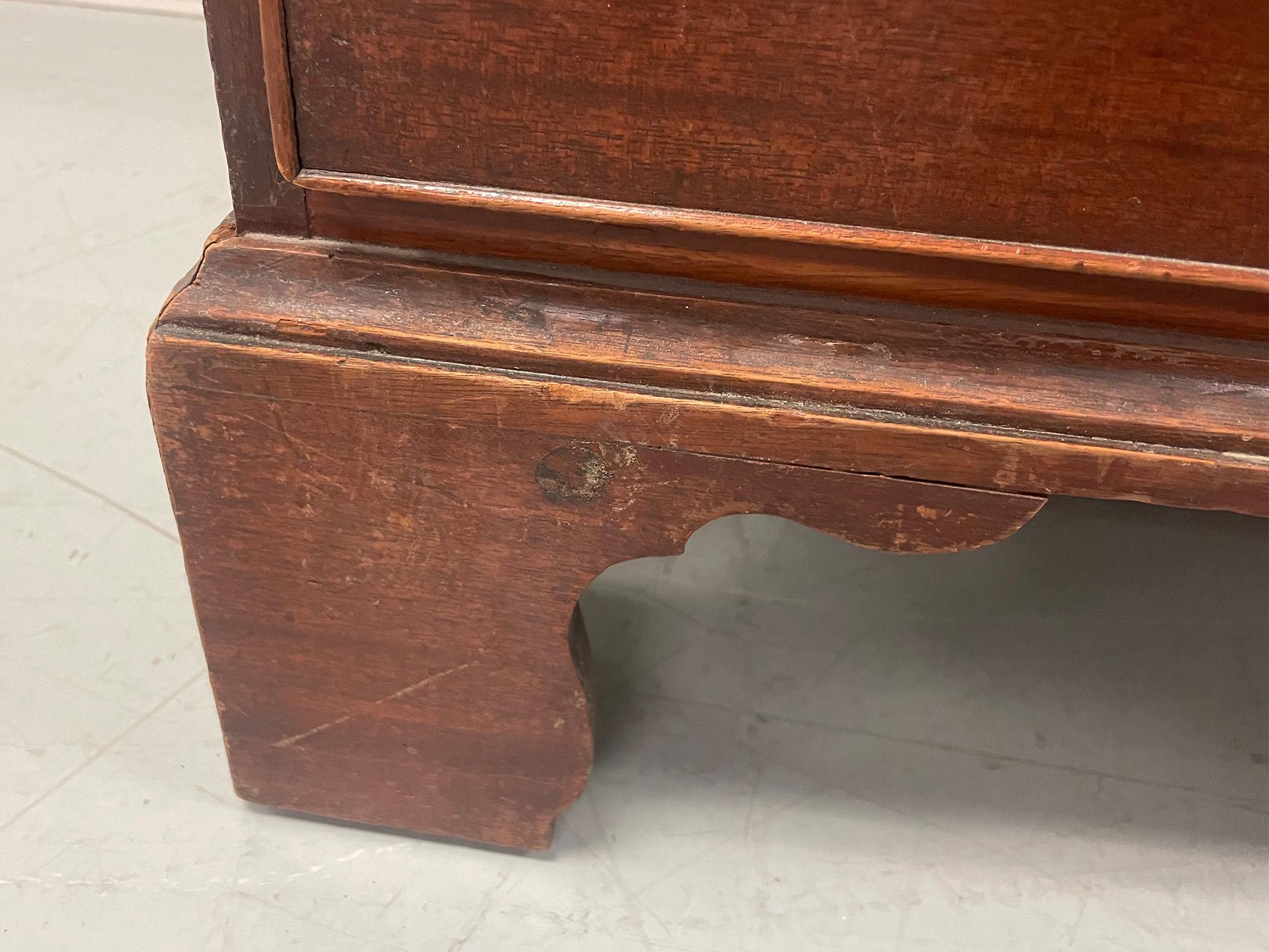 Antique Mahogany Two-Piece Chest on Chest of Drawers For Sale 3
