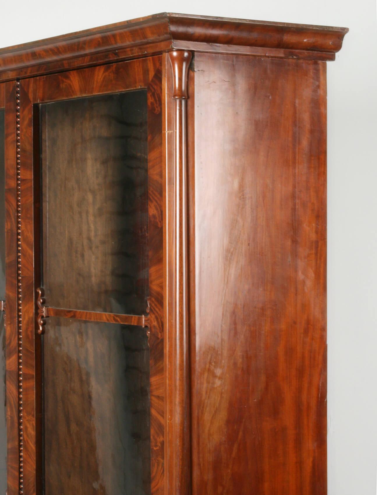 Antique Mahogany Veneered Bookcase, Biedermeier from the 19th Century 7