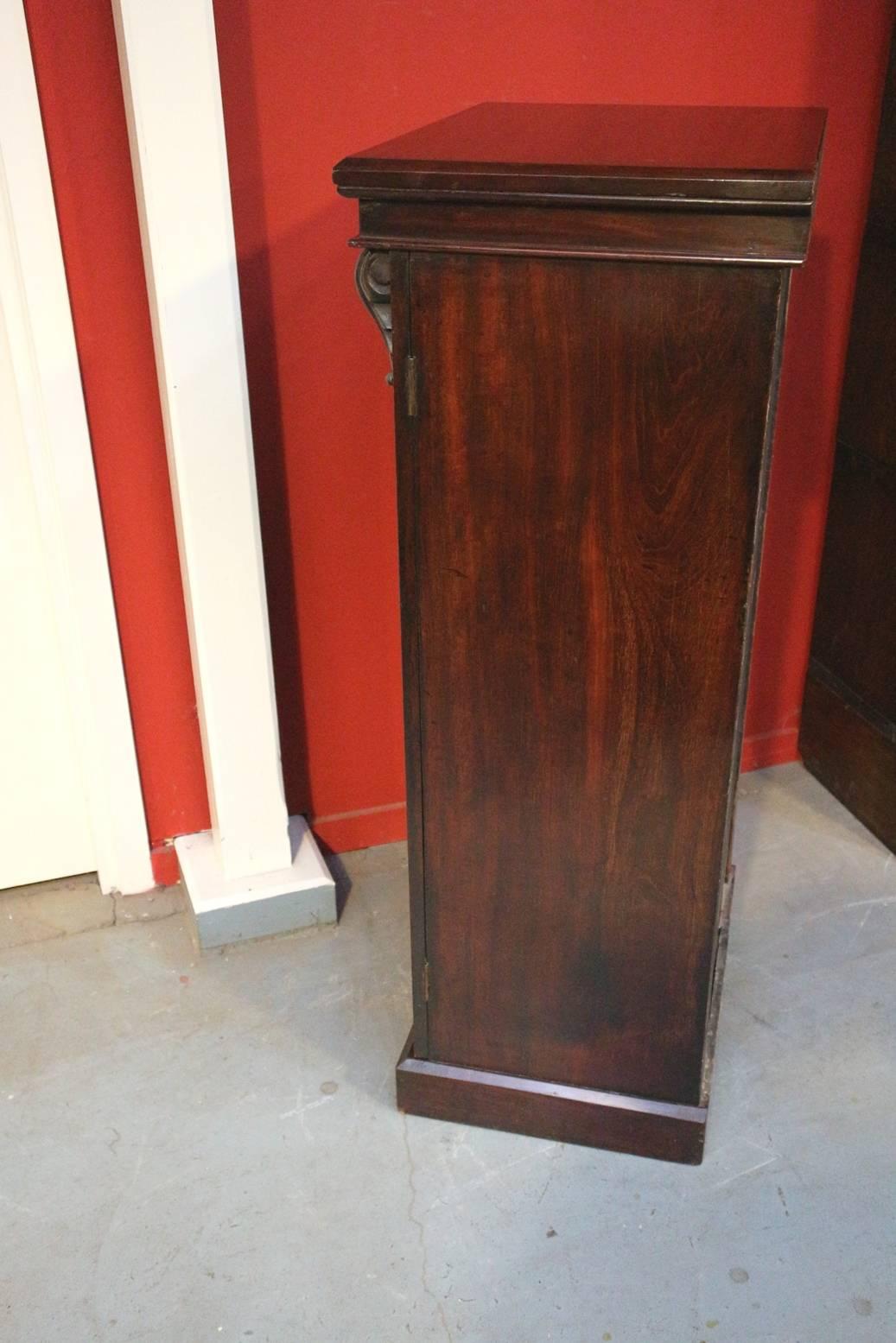 Antique Mahogany Wellington Chest of Drawers In Excellent Condition In Eindhoven, NL