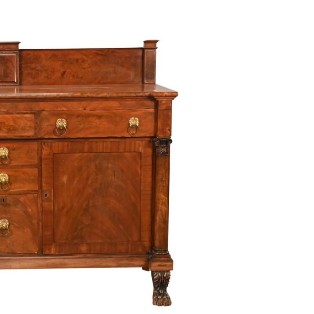 Crédence / buffet ancien en bois d'acajou de style Feder en vente 2