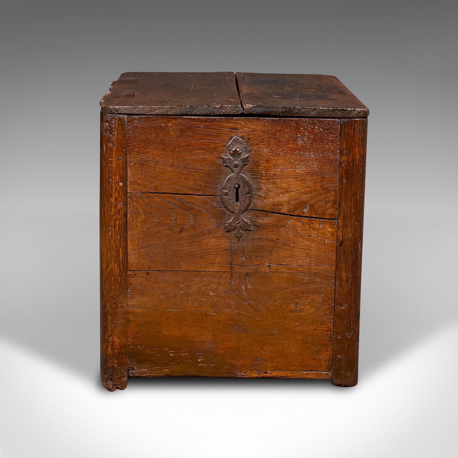 Antike Mail Carriage Strong Box, englisch, Eiche, Sicherheitskommode, frühgeorgianisch (Britisch) im Angebot