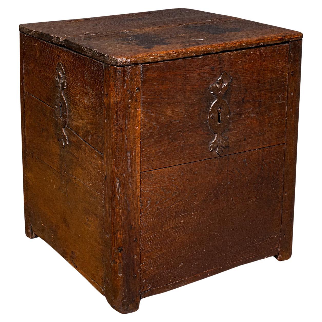 Boîte de sécurité antique anglaise, chêne et coffre de sécurité, début de l'époque géorgienne en vente