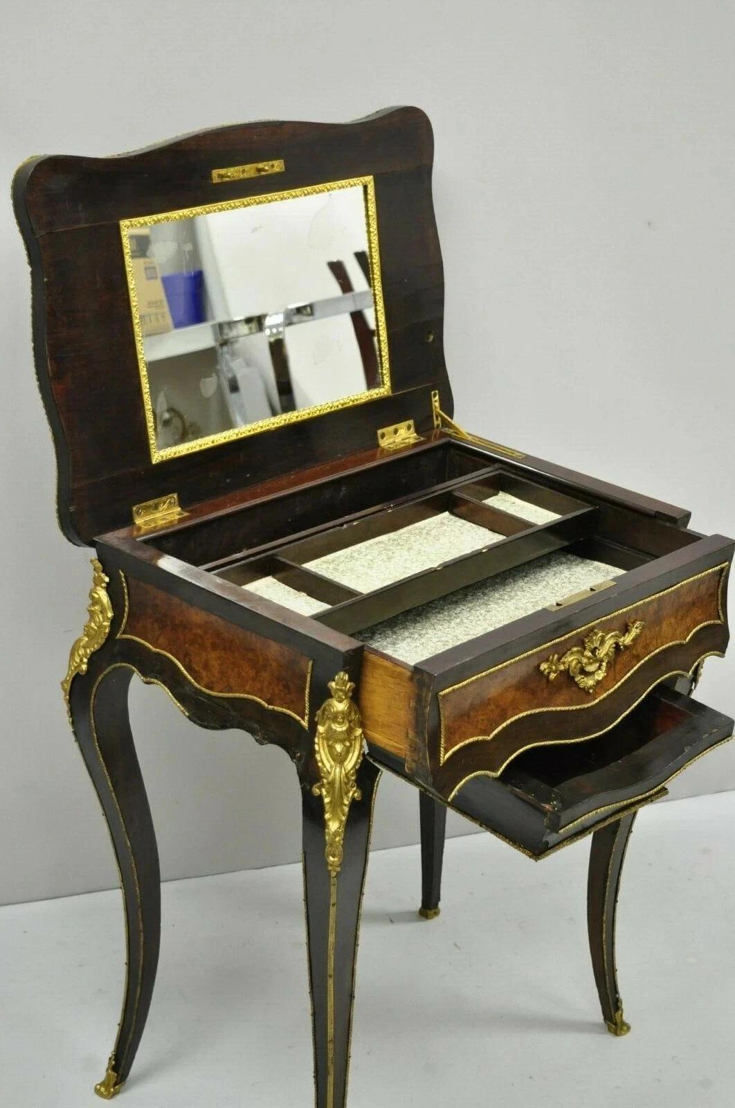 Antique Maison Alphonse Giroux Paris French Louis XV Vanity Table Sewing Stand (19. Jahrhundert) im Angebot