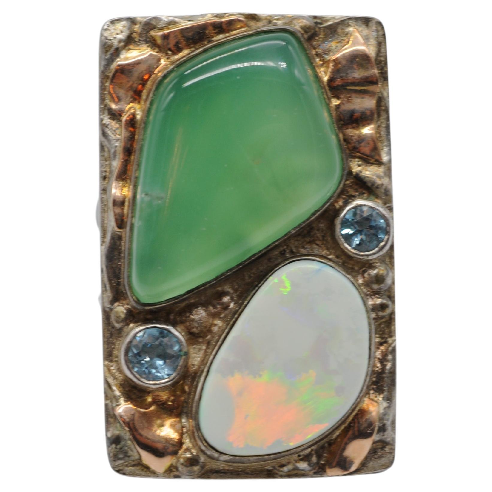 Bague d'antiquités majestueuse en argent avec aigue-marine, opale et jade en vente 6