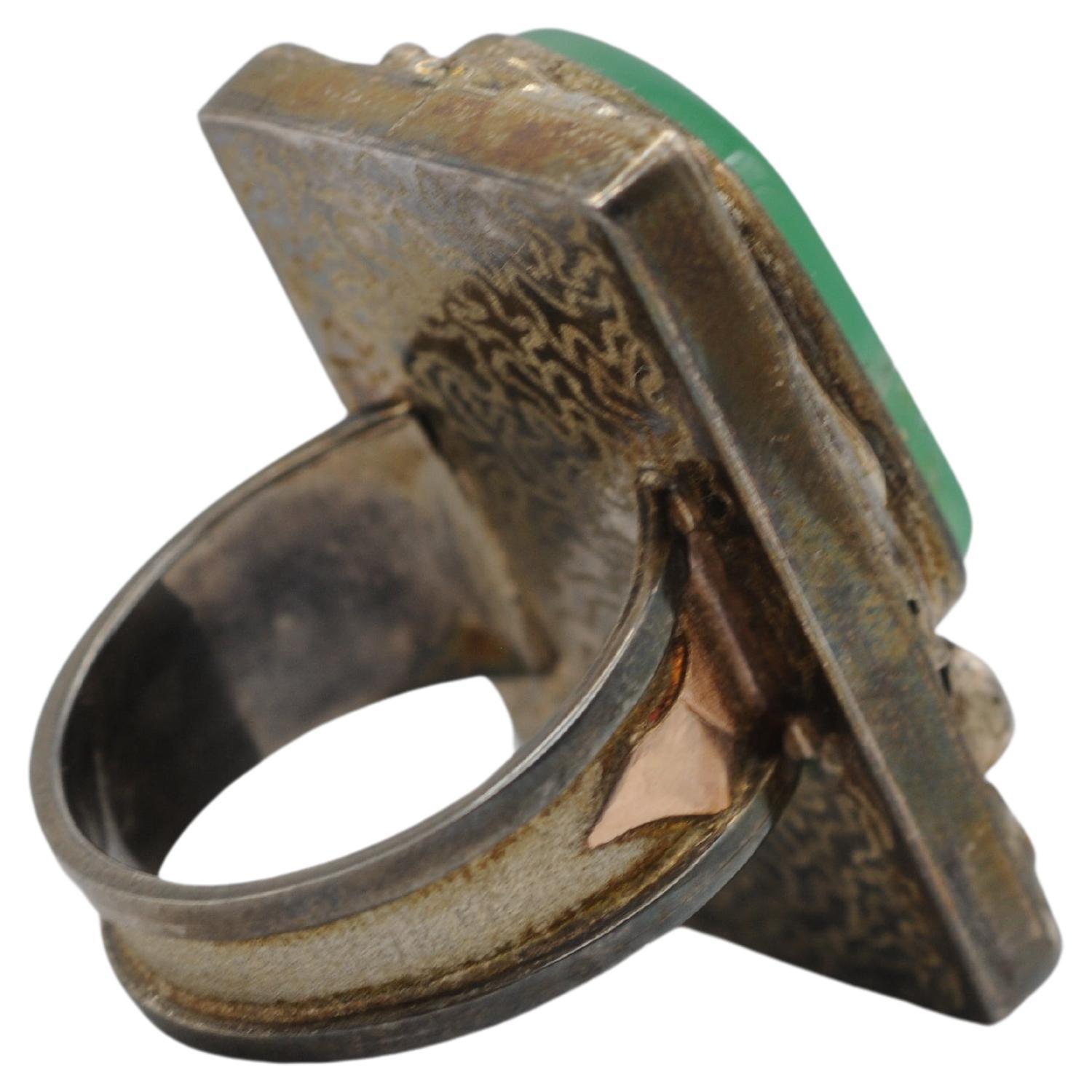 Bague d'antiquités majestueuse en argent avec aigue-marine, opale et jade en vente 7