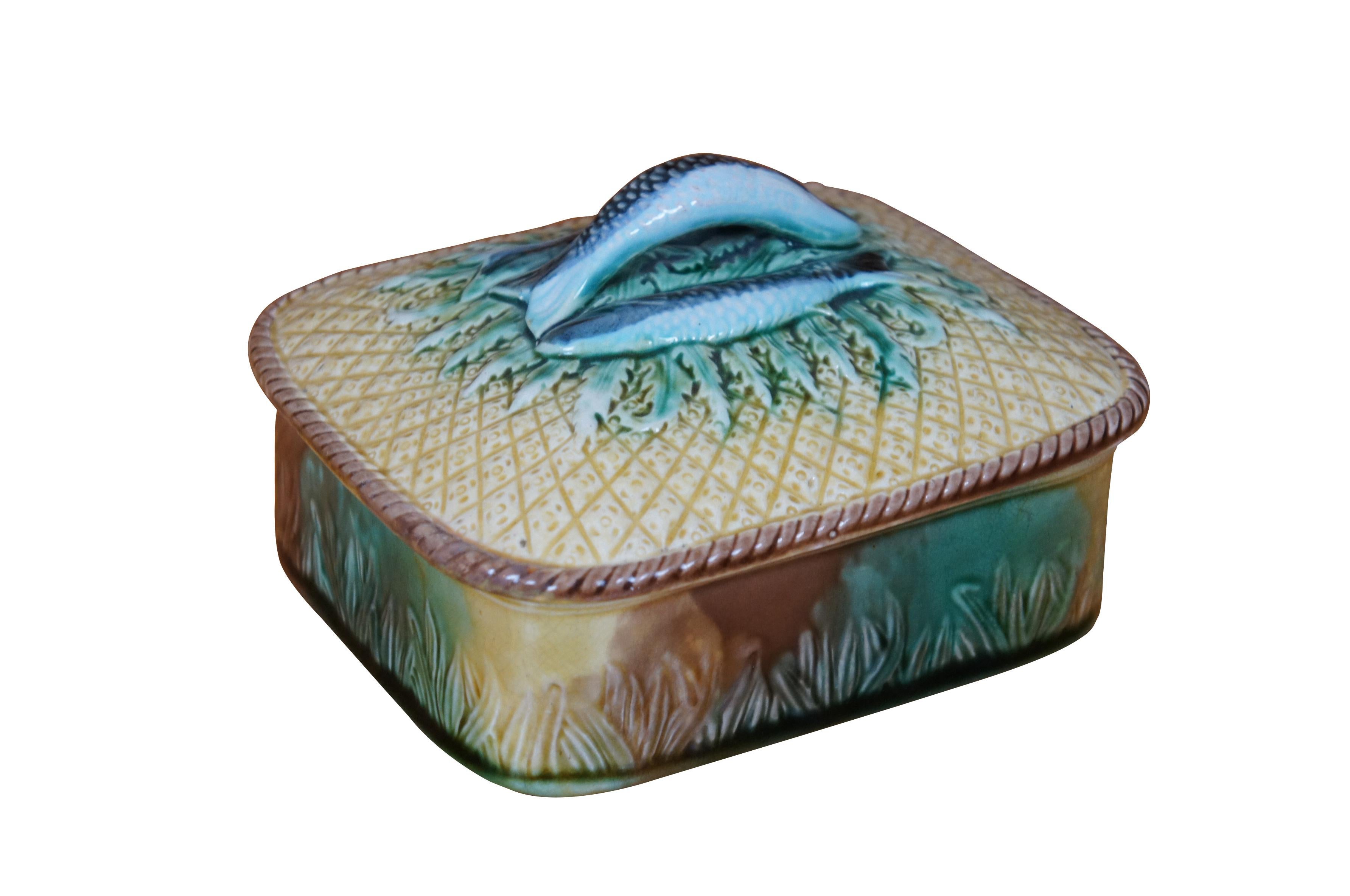 Victorien Boîte à poissons sardines Adams & Bromley Pineapple Basketweave de 6 pouces en vente