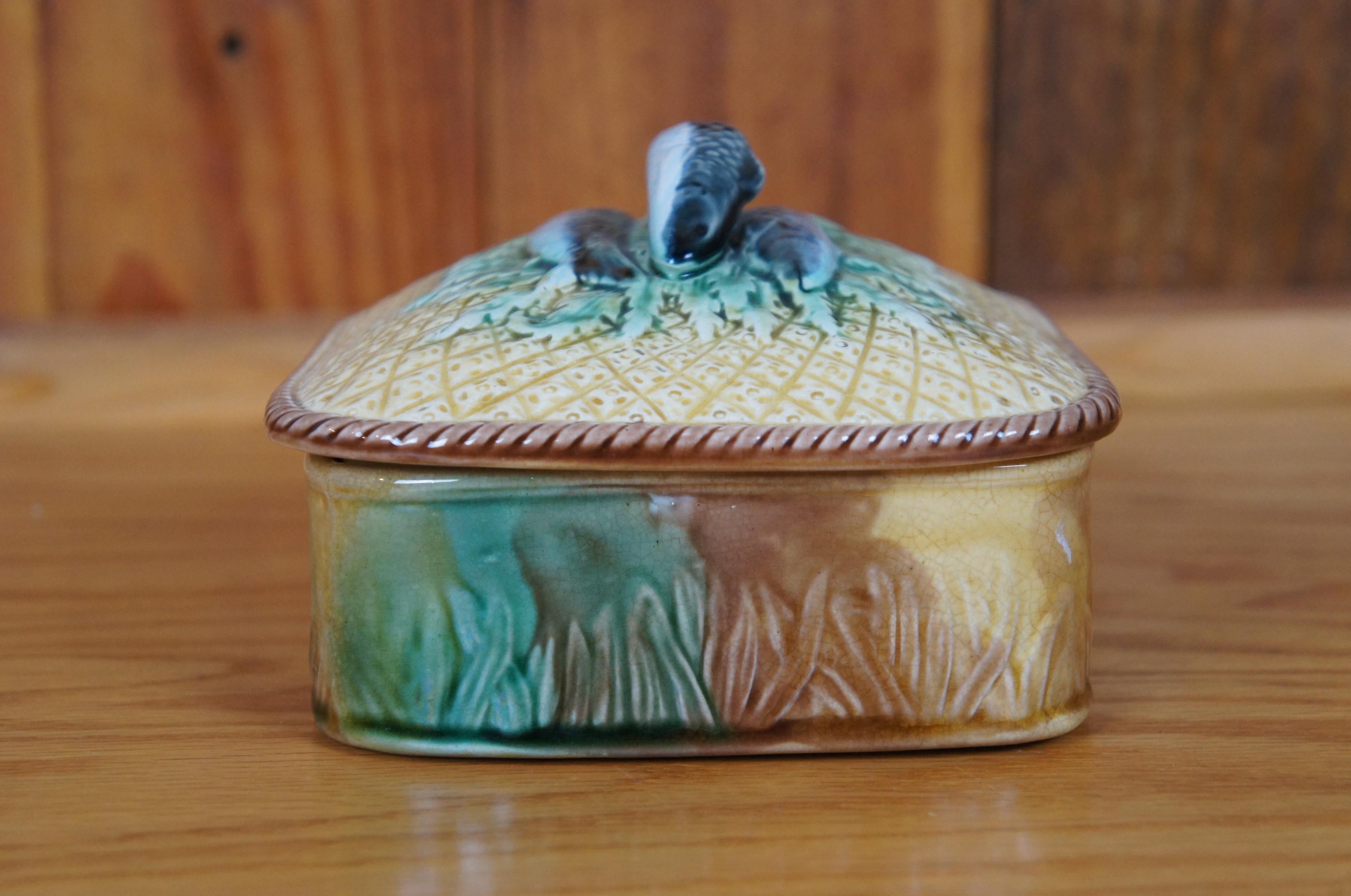 Majolique Boîte à poissons sardines Adams & Bromley Pineapple Basketweave de 6 pouces en vente