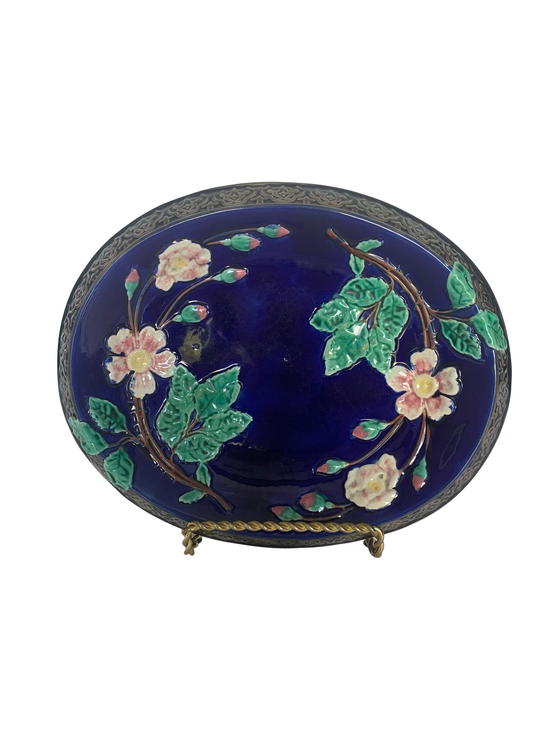 Antique Majolica cobalt wild rose bread tray, English, circa 1880 in highly desirable cobalt coloration, 13in.
For over 28 years we have been among the Nation’s preeminent specialists in fine antique majolica. 