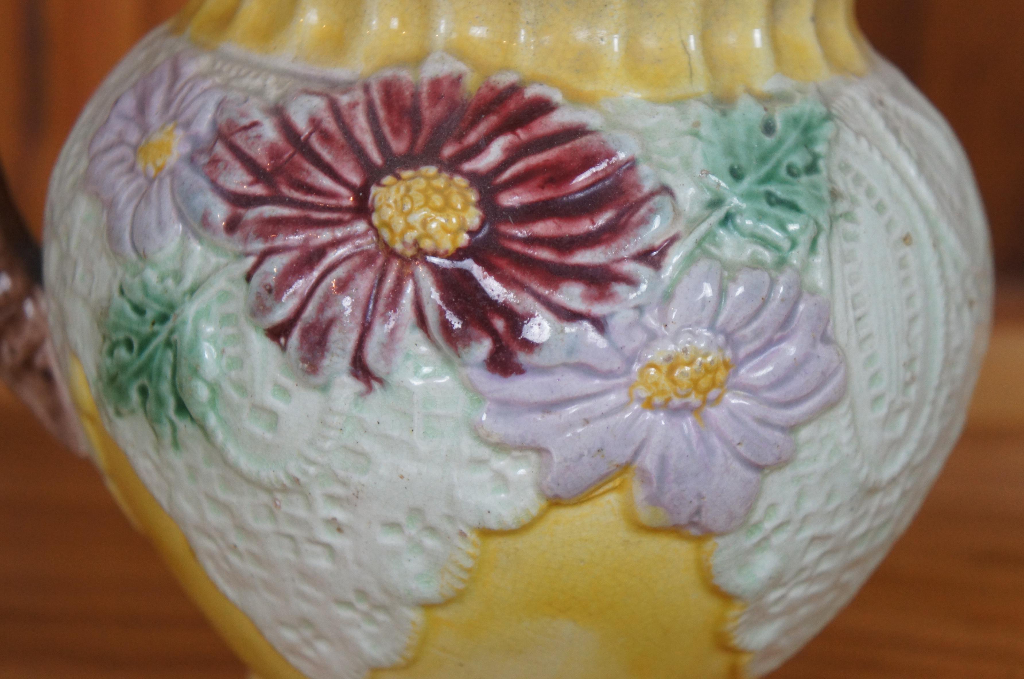 Antique Majolica Daisy Flowers & Lace Water Pitcher Jug Carafe 7