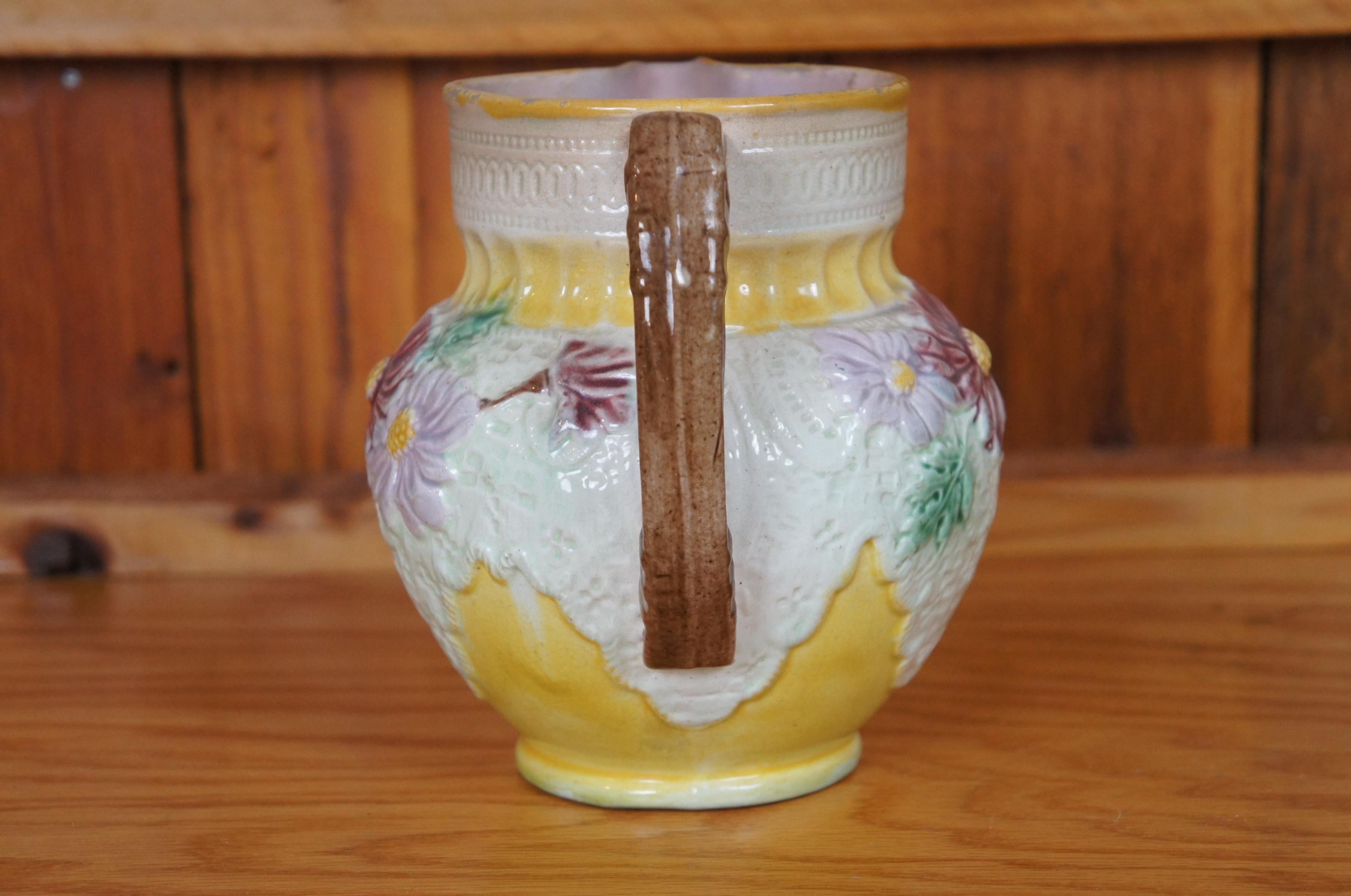 19th Century Antique Majolica Daisy Flowers & Lace Water Pitcher Jug Carafe 7