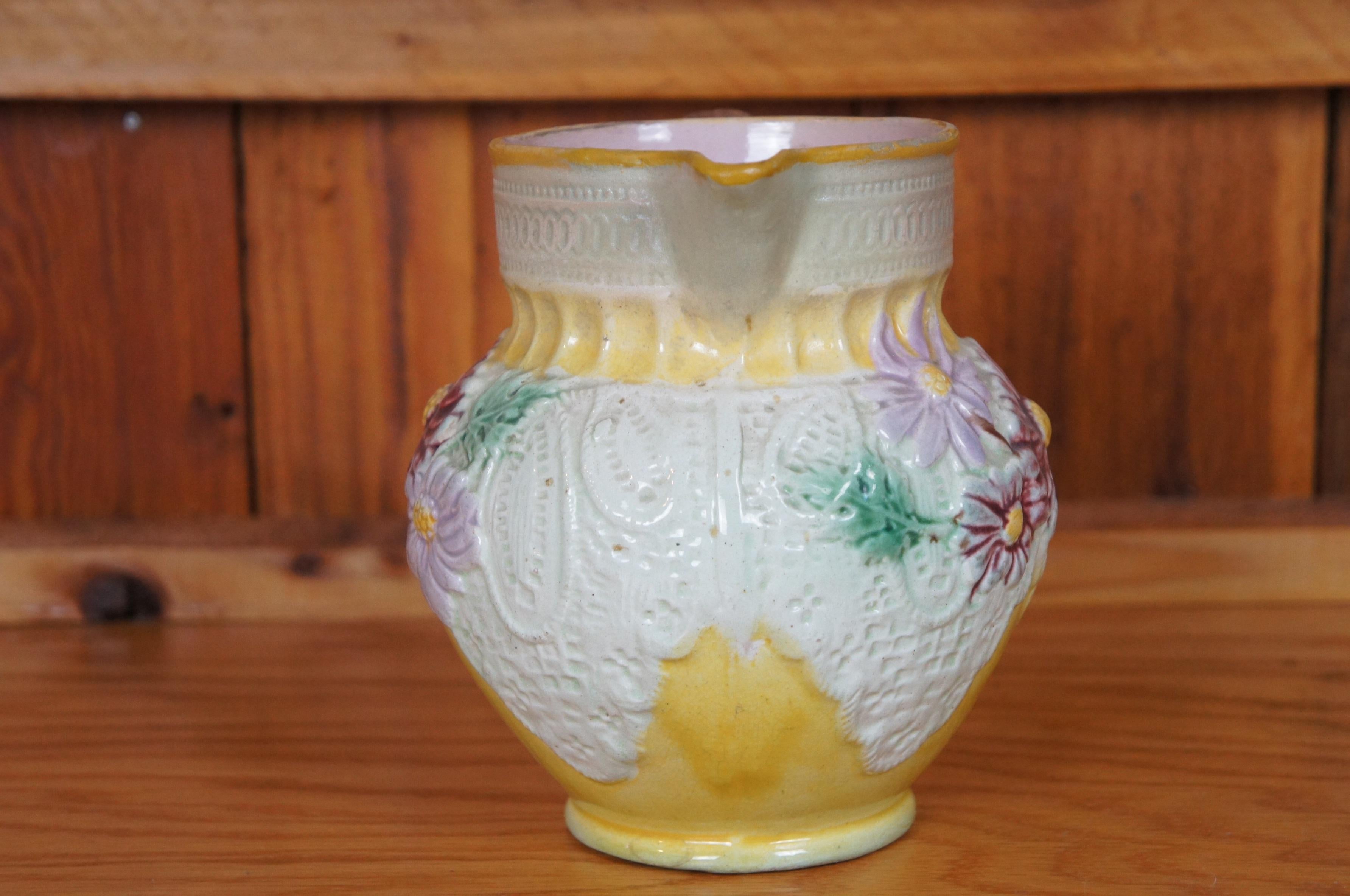 Antique Majolica Daisy Flowers & Lace Water Pitcher Jug Carafe 7