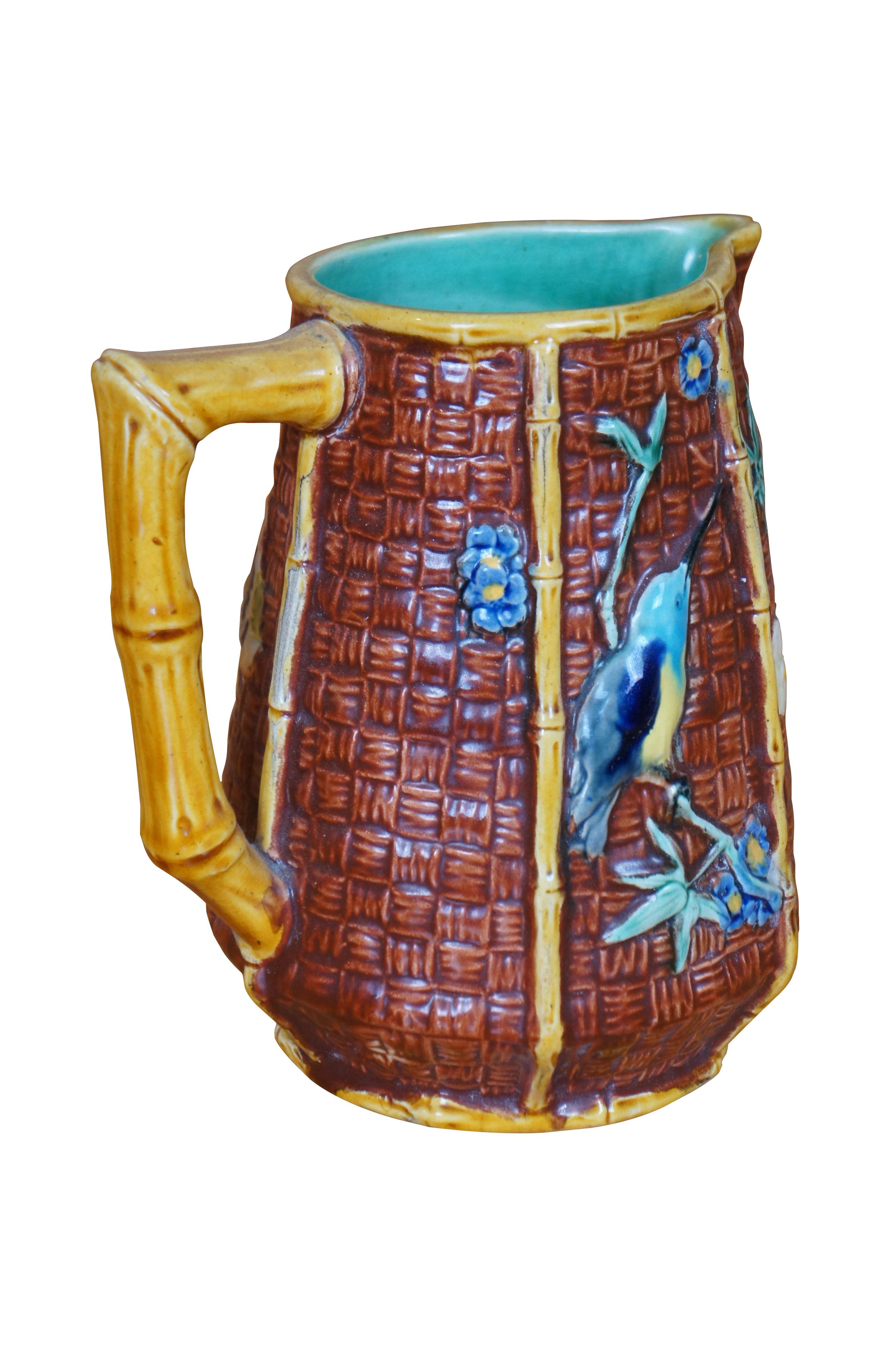 Antigua Majolica Fielding Bamboo Basketweave Jarra Colibrí Mariposa Victoriano en venta