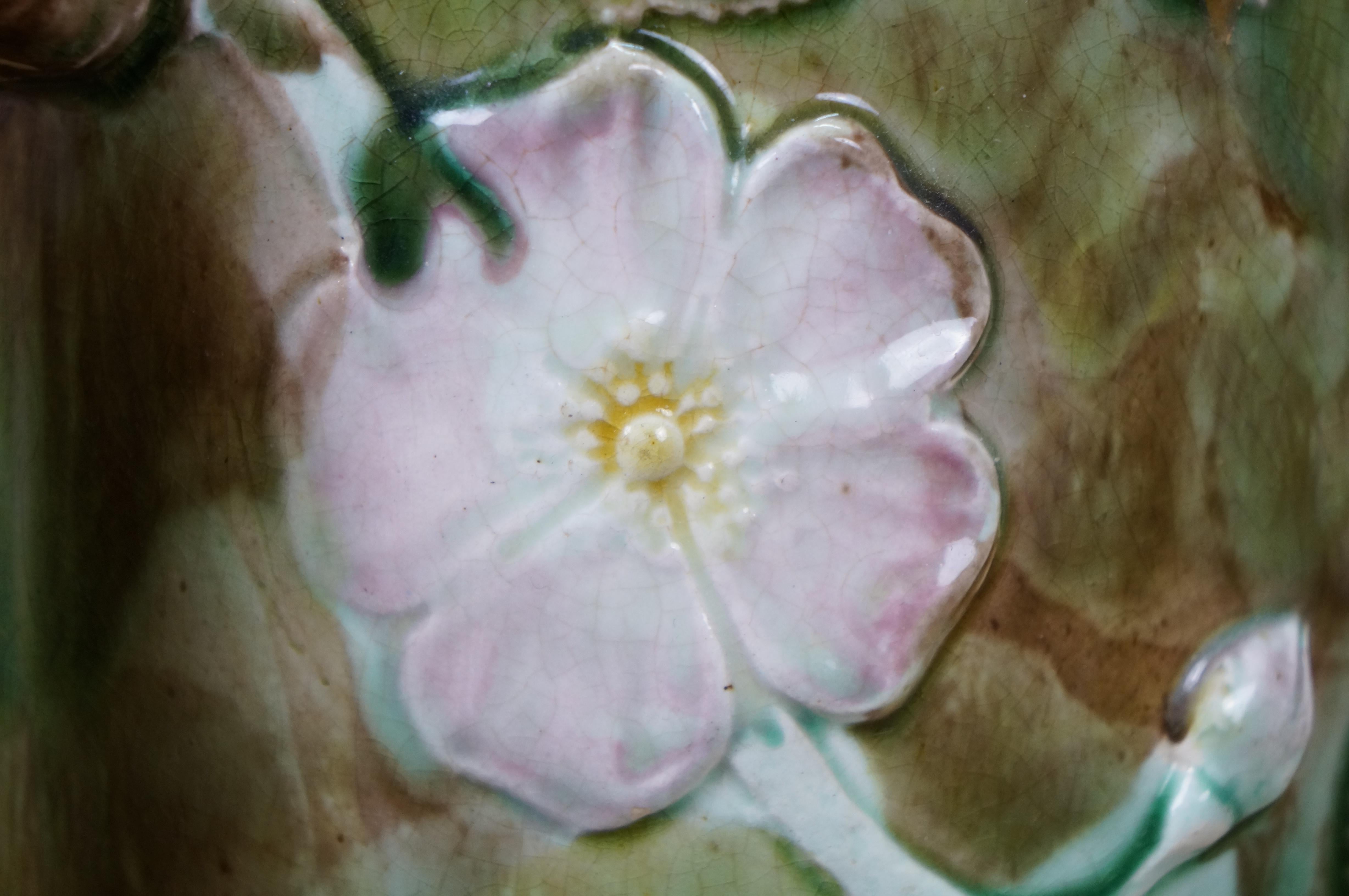 Antike Majolika Französisch Barbotine Hund Rose Blume Blüte Wasserkrug Krug 10