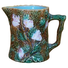 Antigua jarra cremera de majolica George Jones Rustic Blossom Hawthorn de 4
